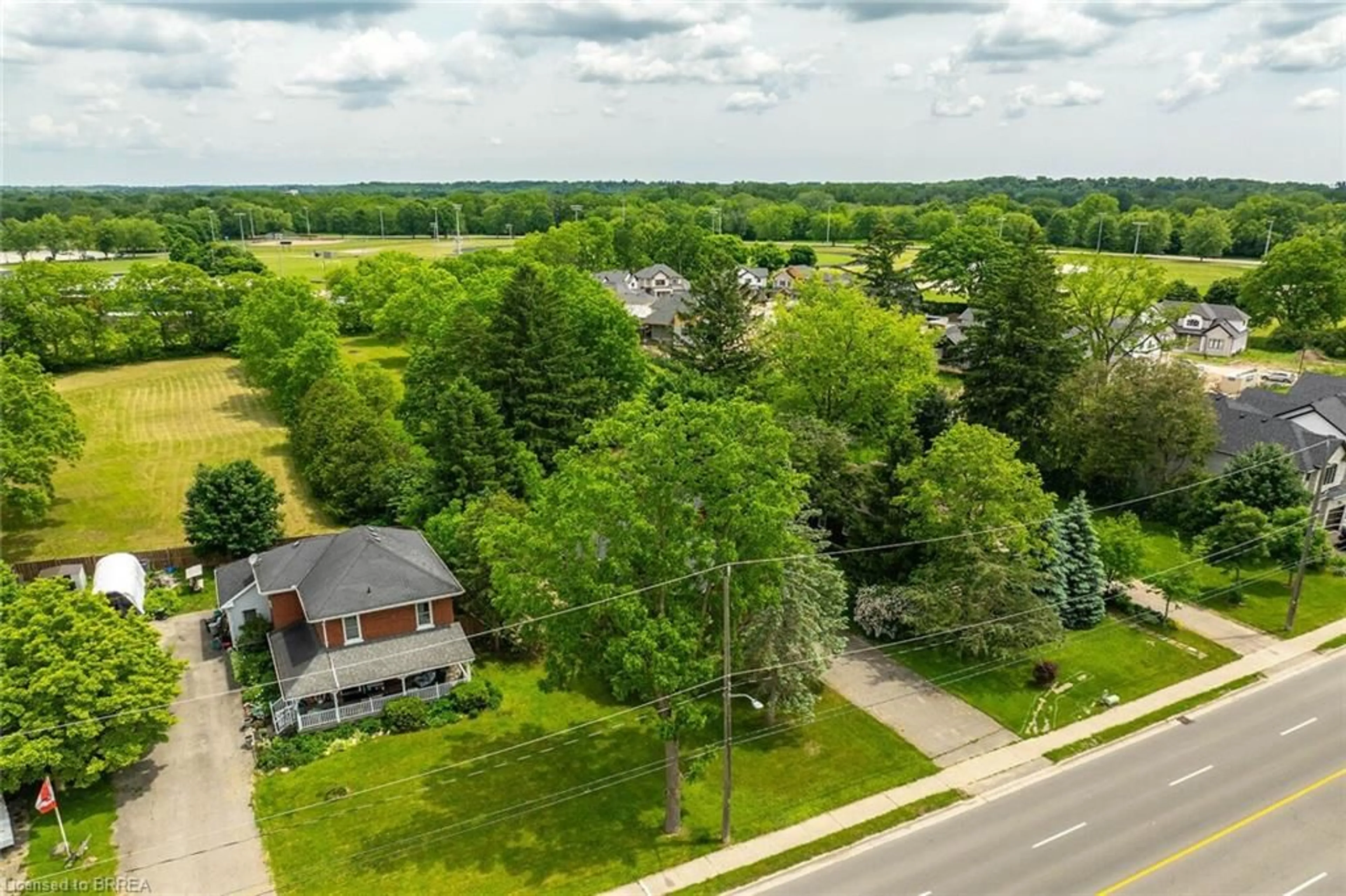 Frontside or backside of a home, the street view for 224-228-230 Mount Pleasant St, Brantford Ontario N3T 1V1