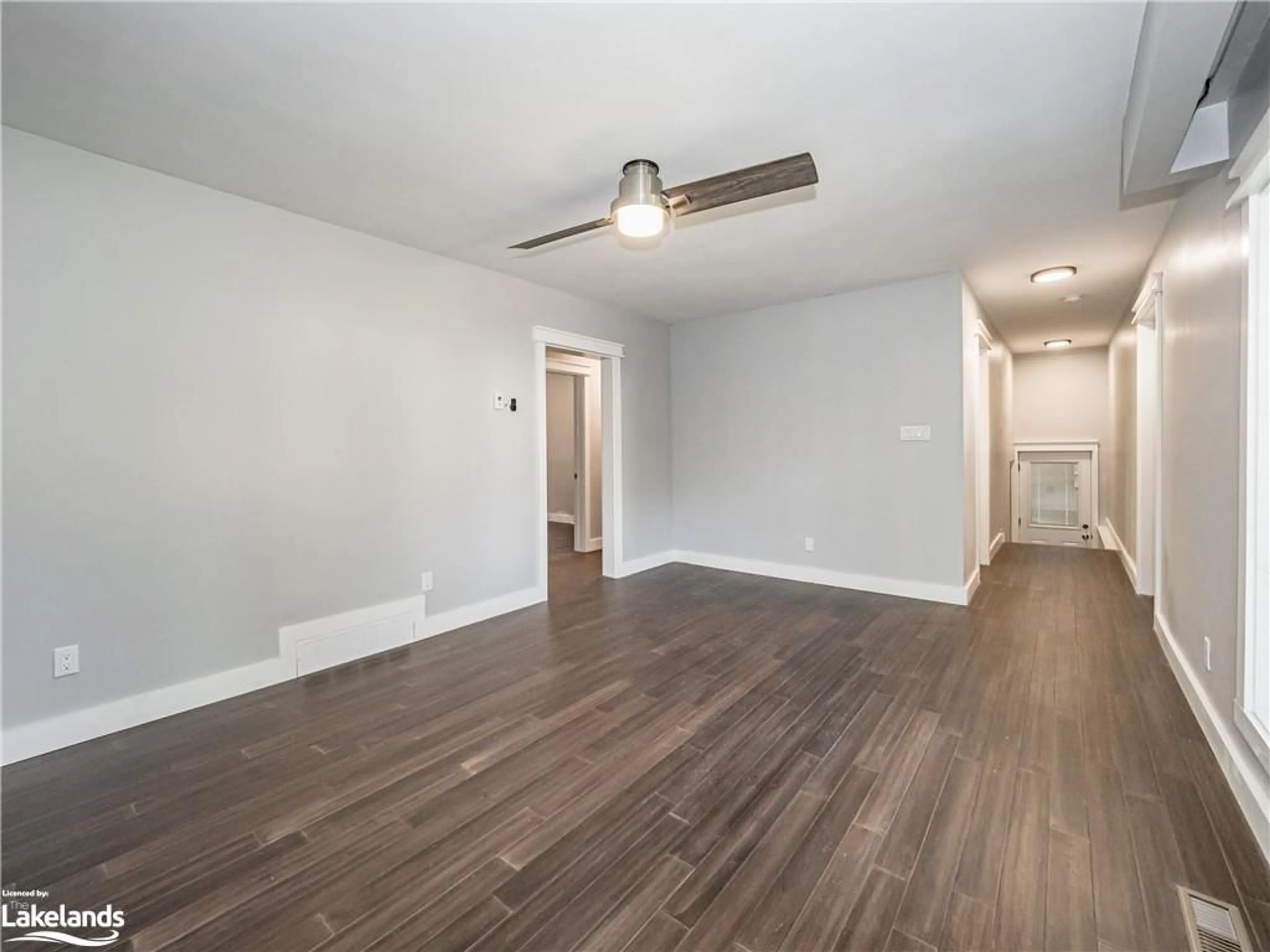 A pic of a room, wood floors for 125 Oakwood Dr, Gravenhurst Ontario P1P 1B3