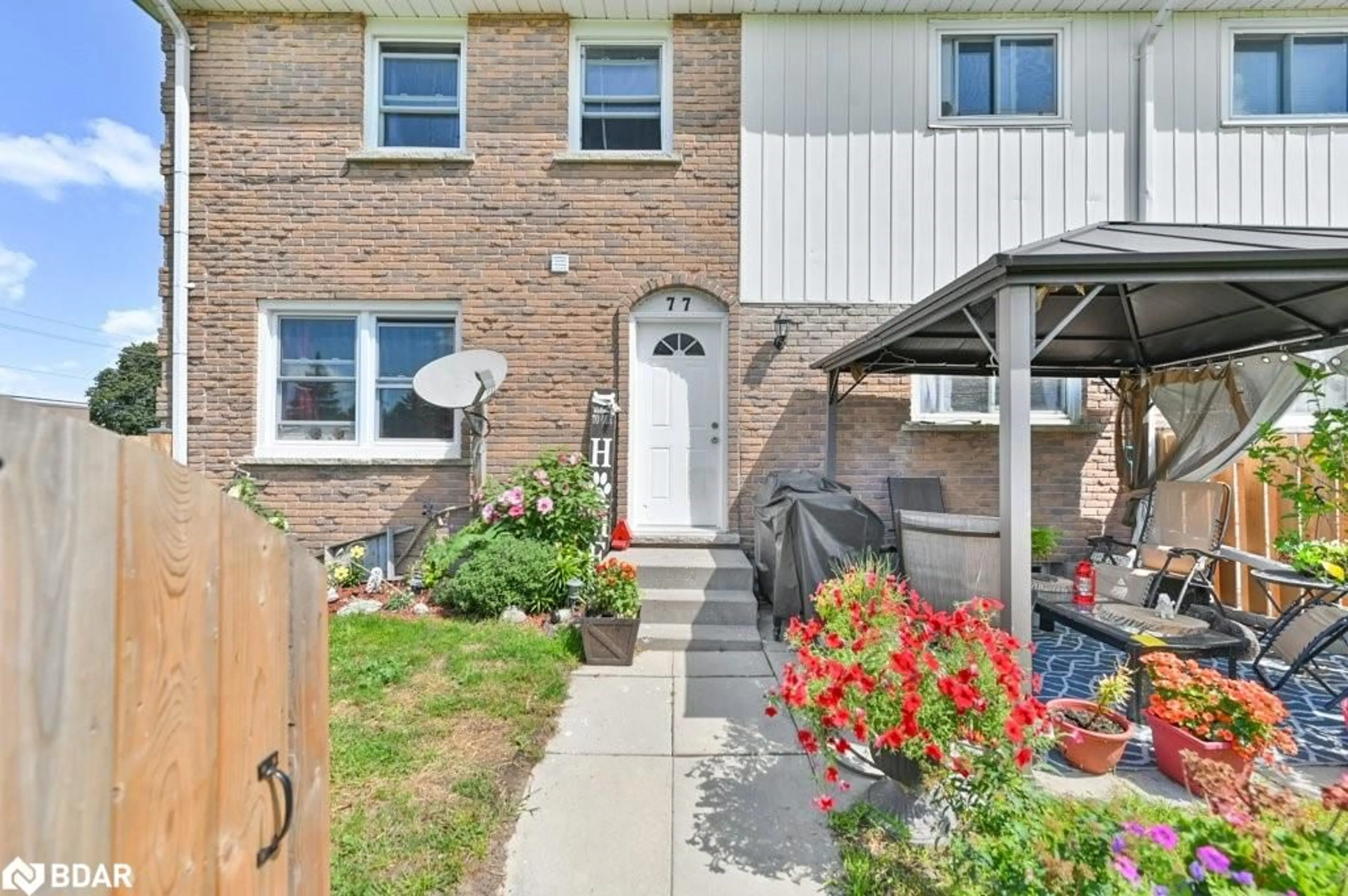 A pic from exterior of the house or condo for 25 Tracey Park Dr #77, Belleville Ontario K8P 4R4