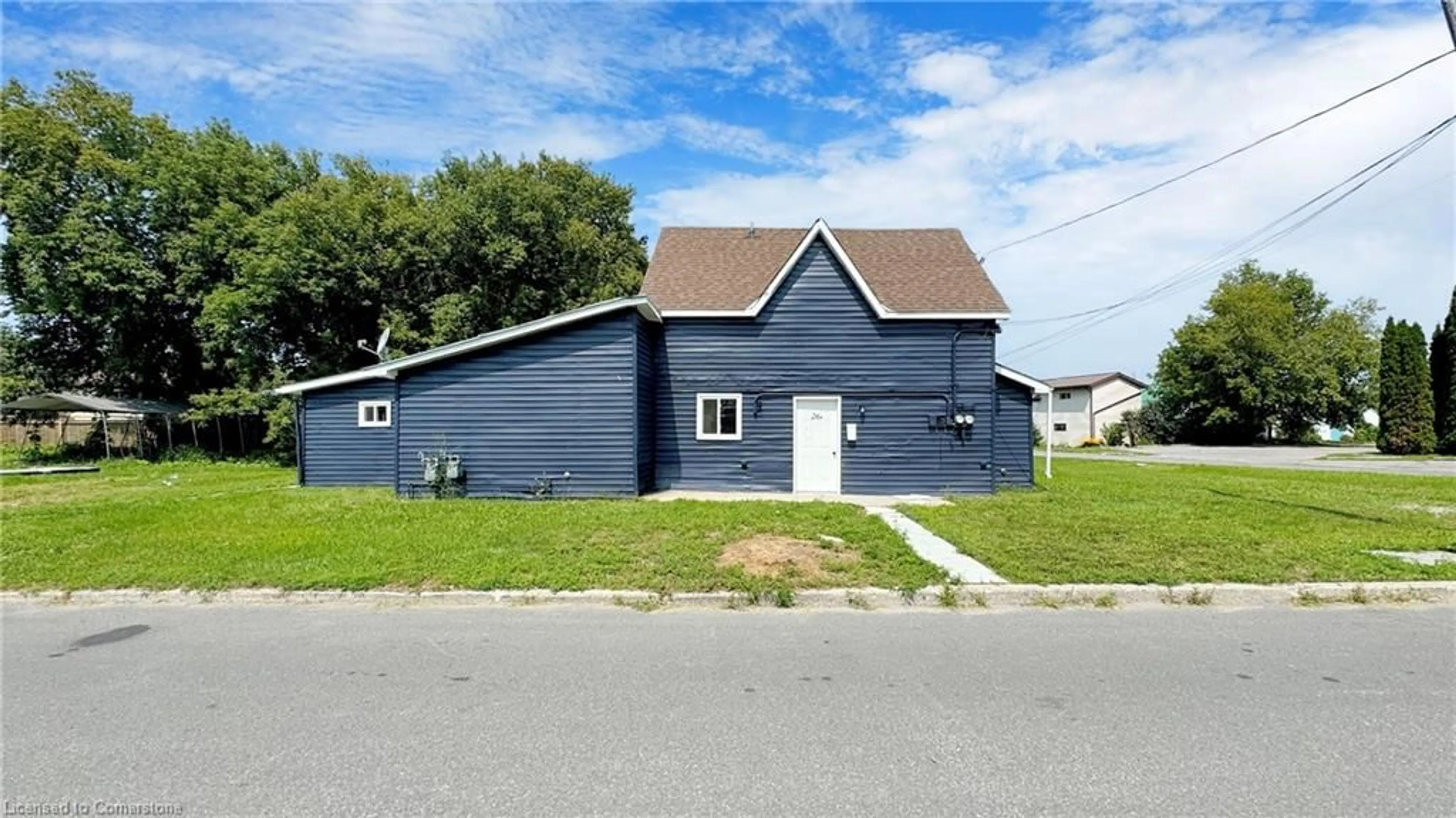 Frontside or backside of a home, cottage for 26 Metcalfe St, Quinte West Ontario K8V 4C7