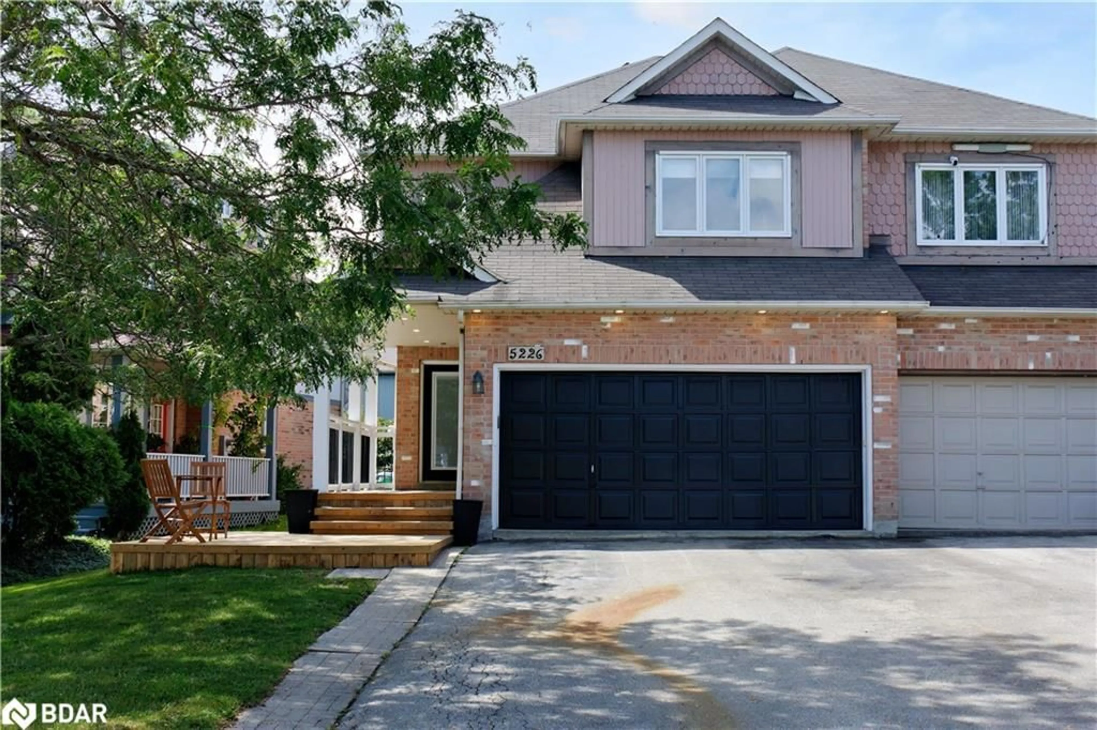 Home with brick exterior material for 5226 Bushelgrove Cir, Mississauga Ontario L5M 6C5