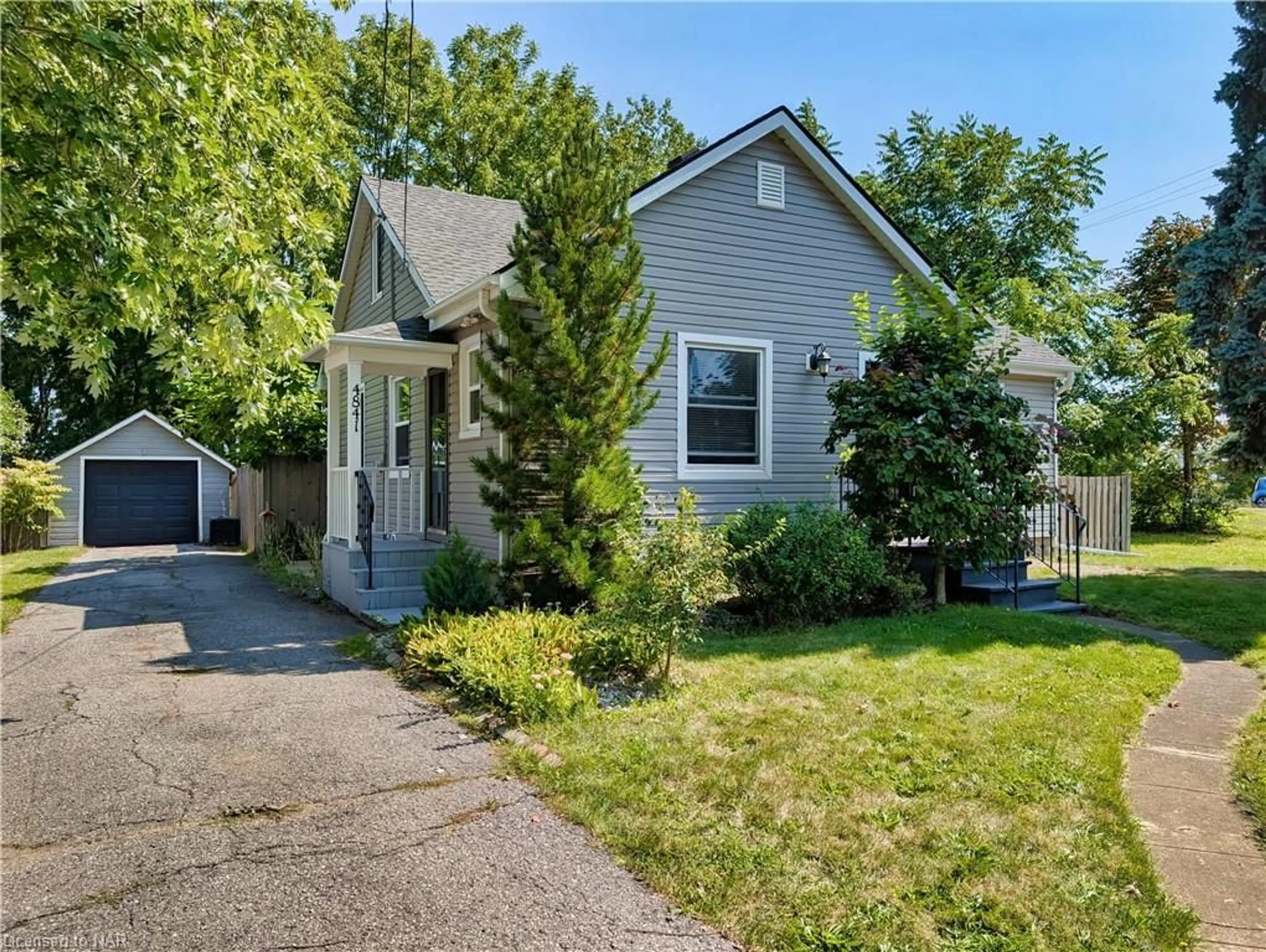 Frontside or backside of a home, cottage for 4841 Victoria Ave, Vineland Station Ontario L0R 2E0