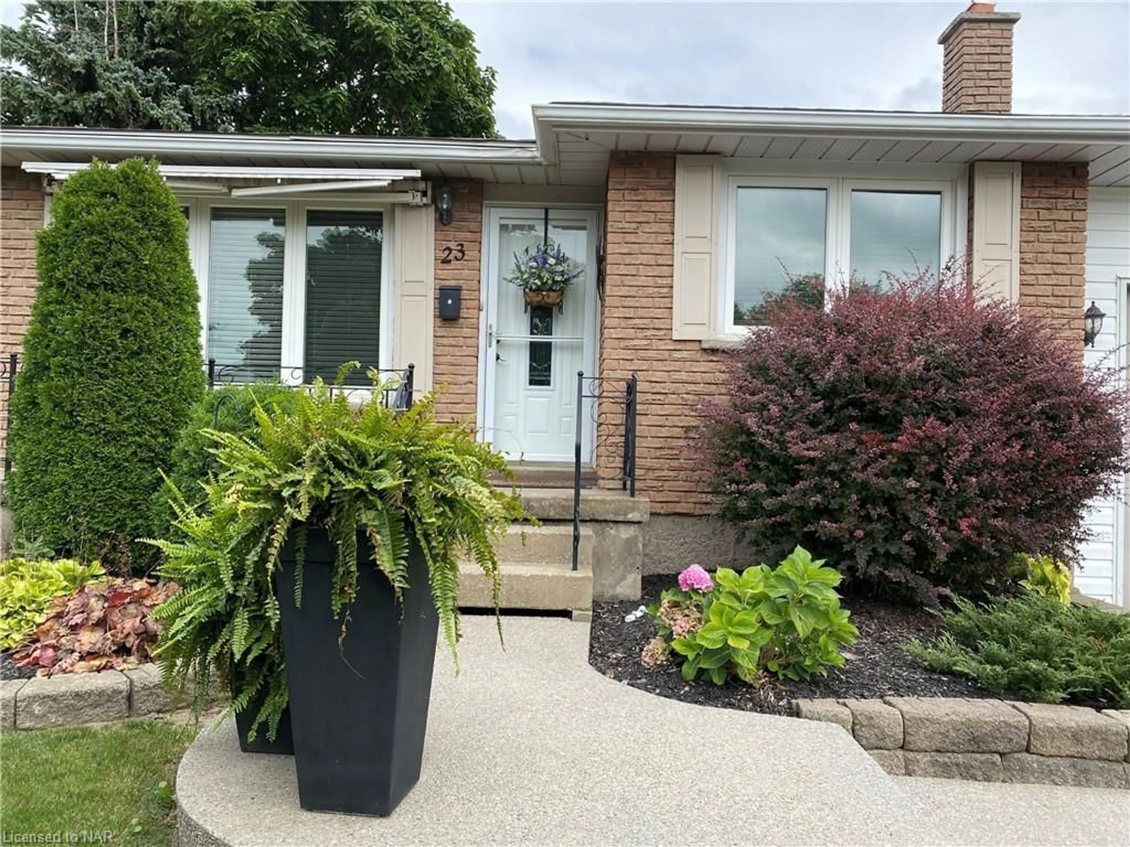 Frontside or backside of a home for 23 Marc Blvd, Welland Ontario L3B 5T4