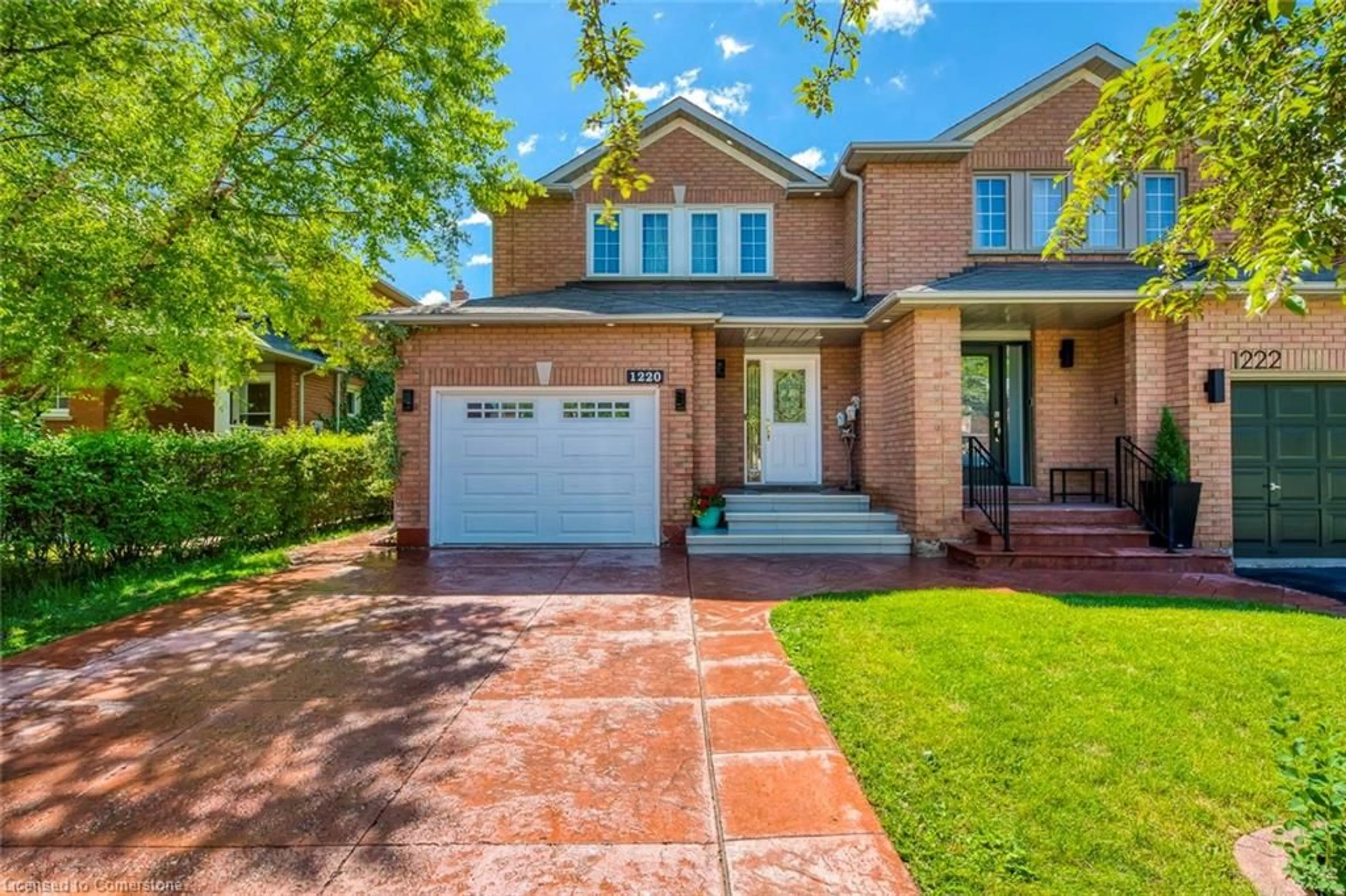 Home with brick exterior material for 1220 Old Oak Dr, Oakville Ontario L6M 3K6