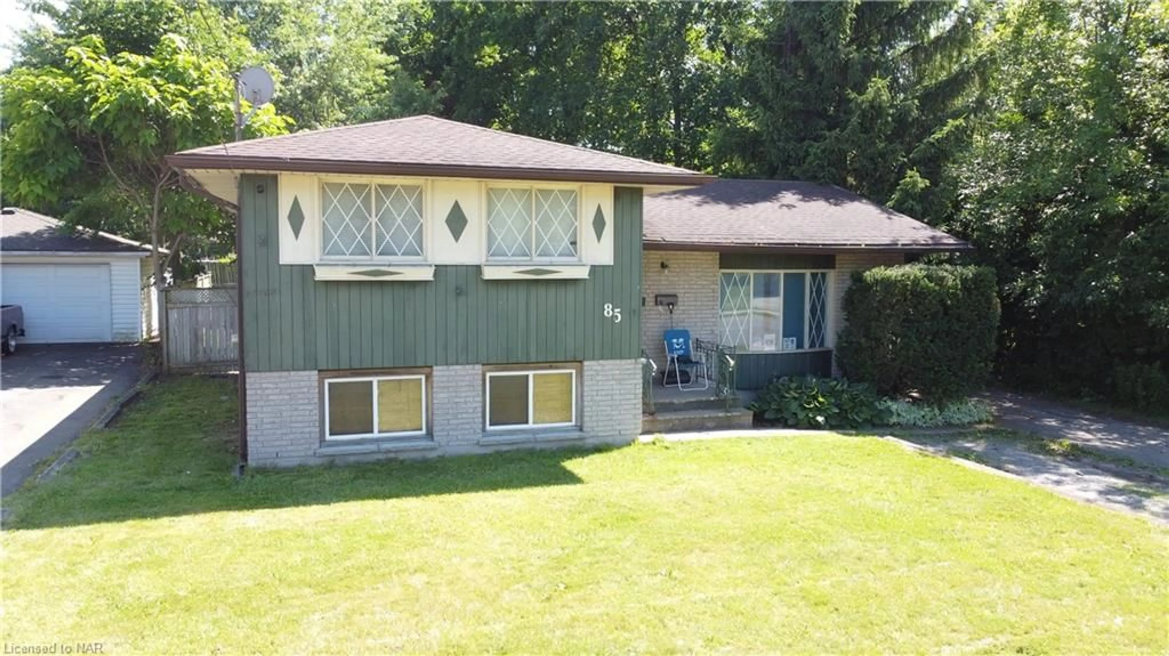 Frontside or backside of a home for 85 Woodlawn Rd, Welland Ontario L3C 3J4