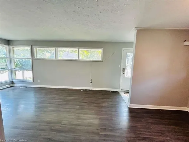 344 Victoria Ave, Belleville 5