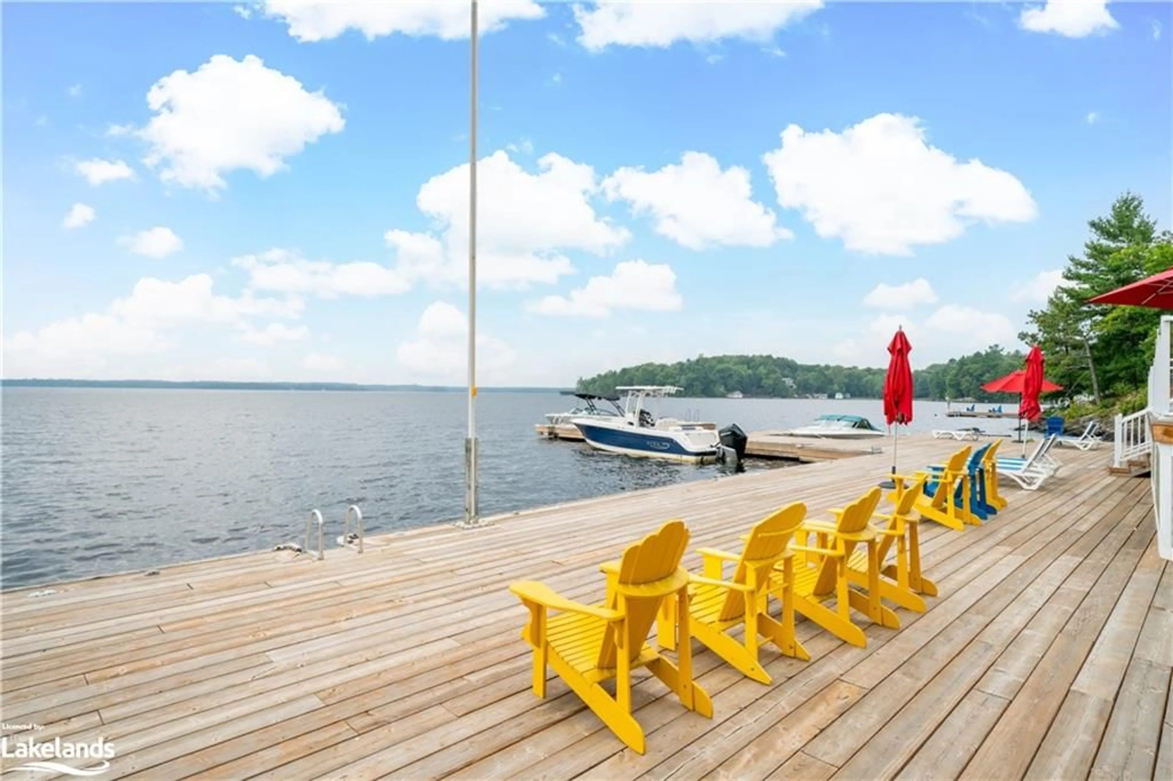 Patio, lake for 1869 Muskoka Rd 118 Rd #BTV-E106, Bracebridge Ontario P1L 1W8