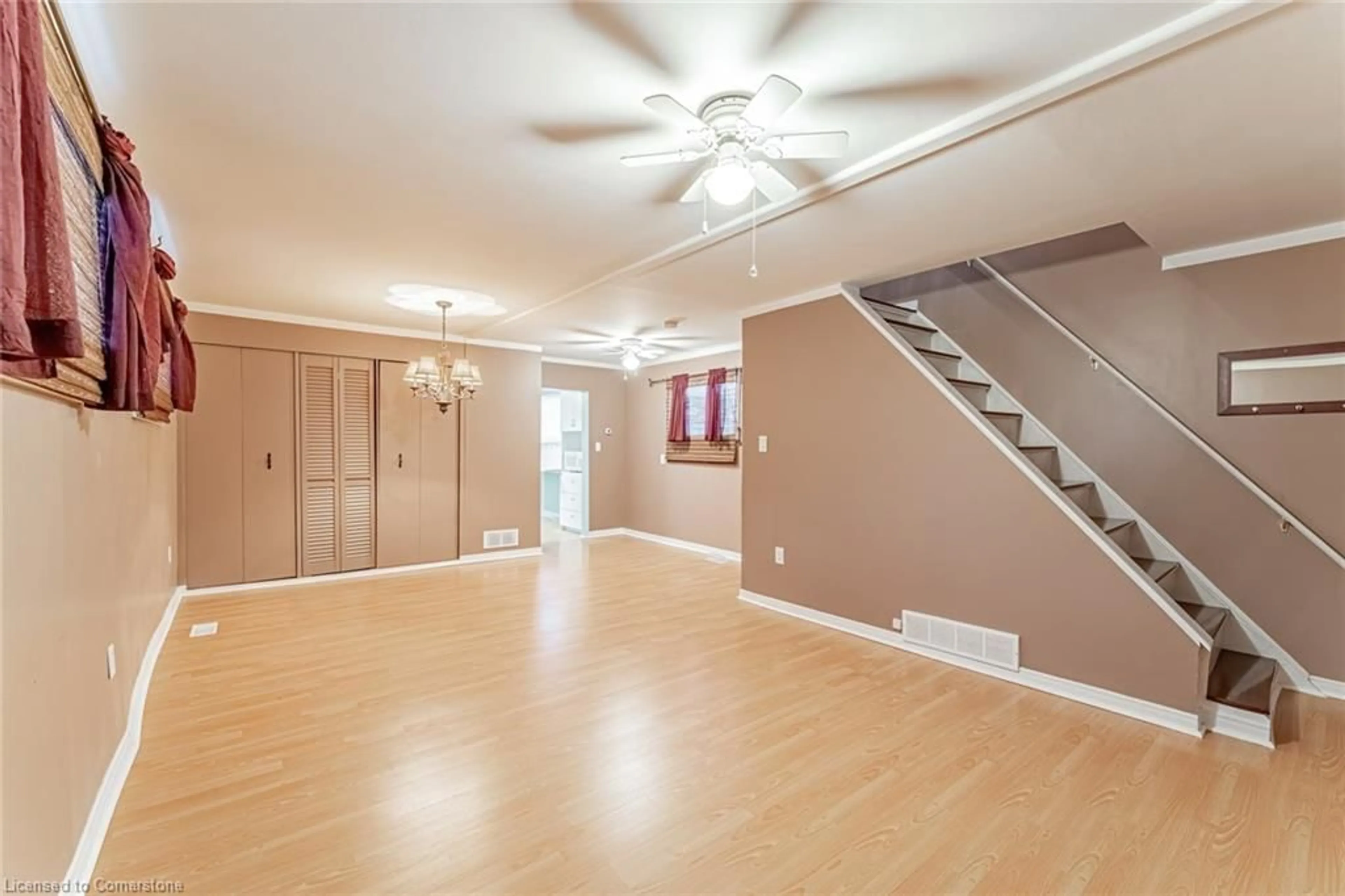 A pic of a room, wood floors for 51 Fourth St, Welland Ontario L3B 4X7