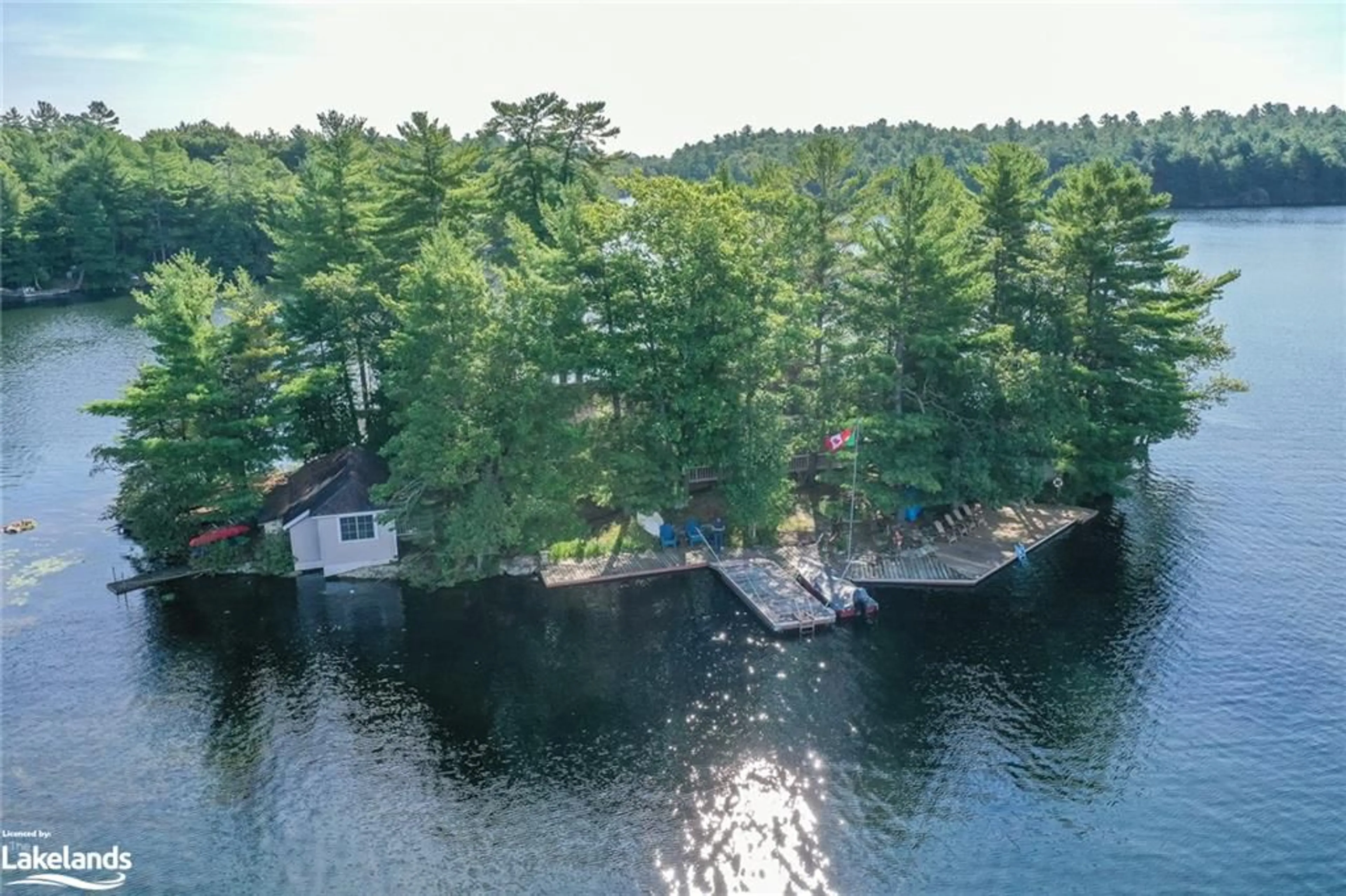 Cottage for 1 Island 4sr Island, Gravenhurst Ontario P0E 1G0