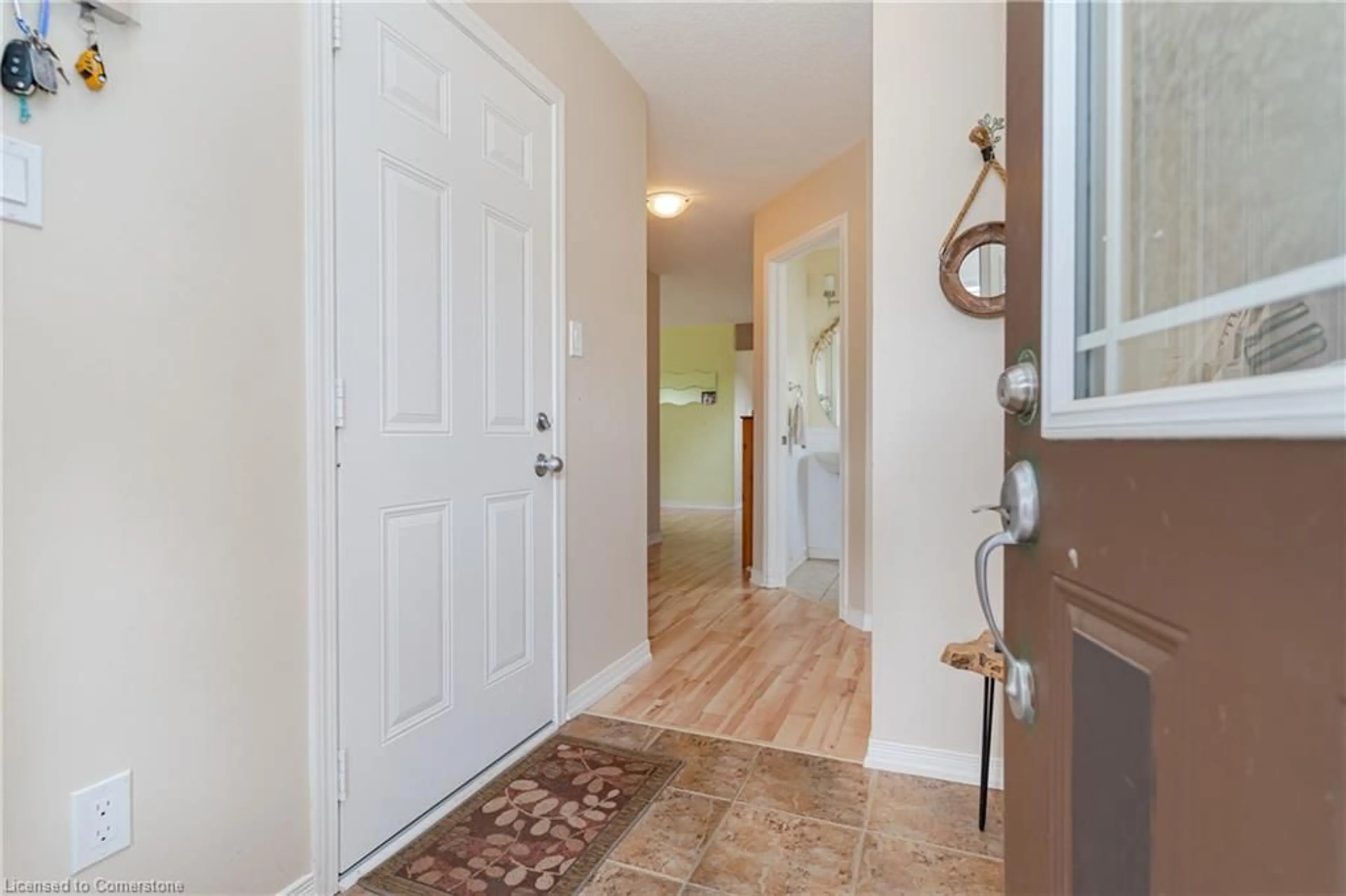 Indoor entryway, wood floors for 155 Thomas Avenue, Brantford Ontario N3S 0C8