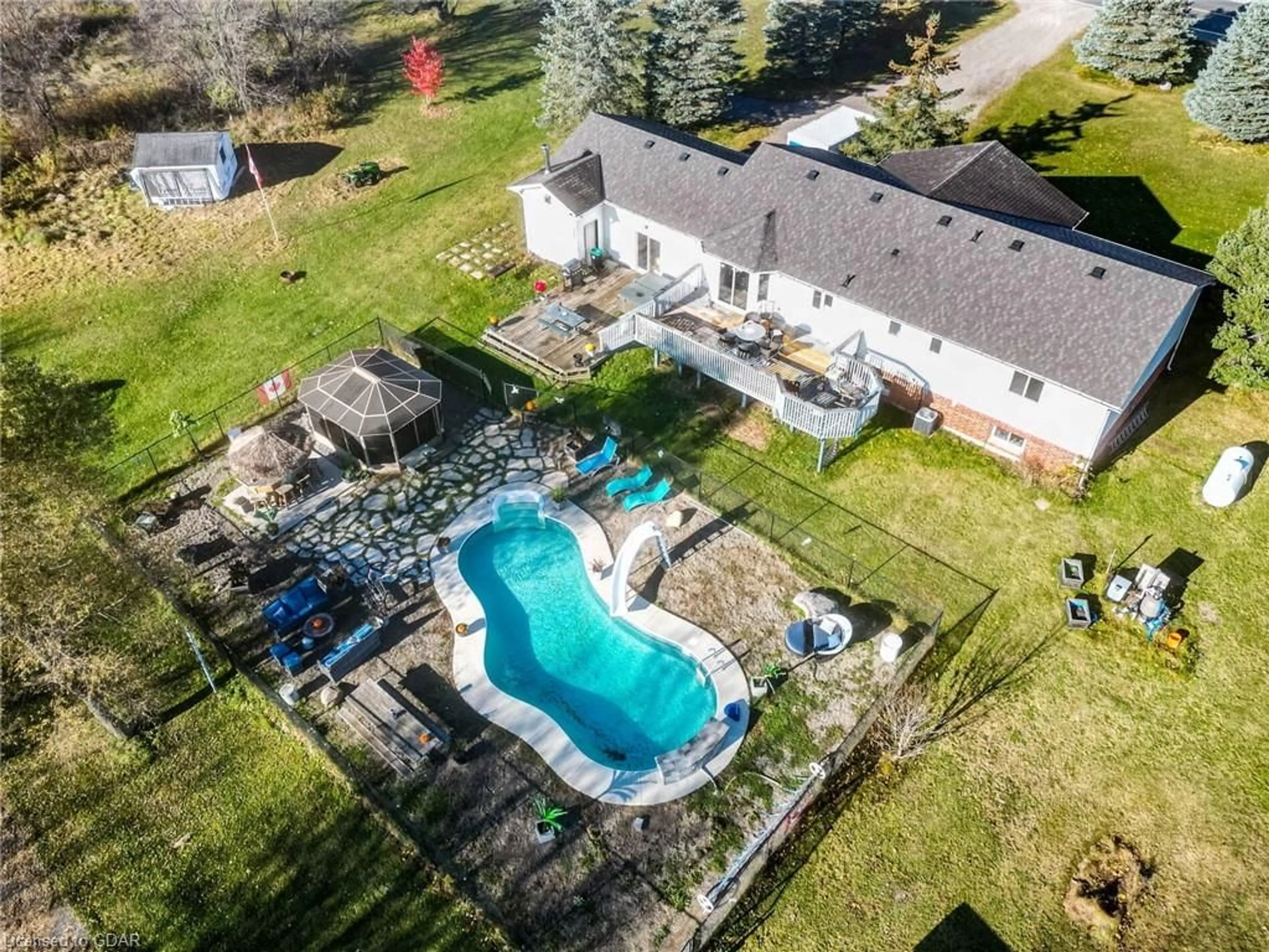 Indoor or outdoor pool for 9353 County Road 1, Hockley Ontario L0N 1P0