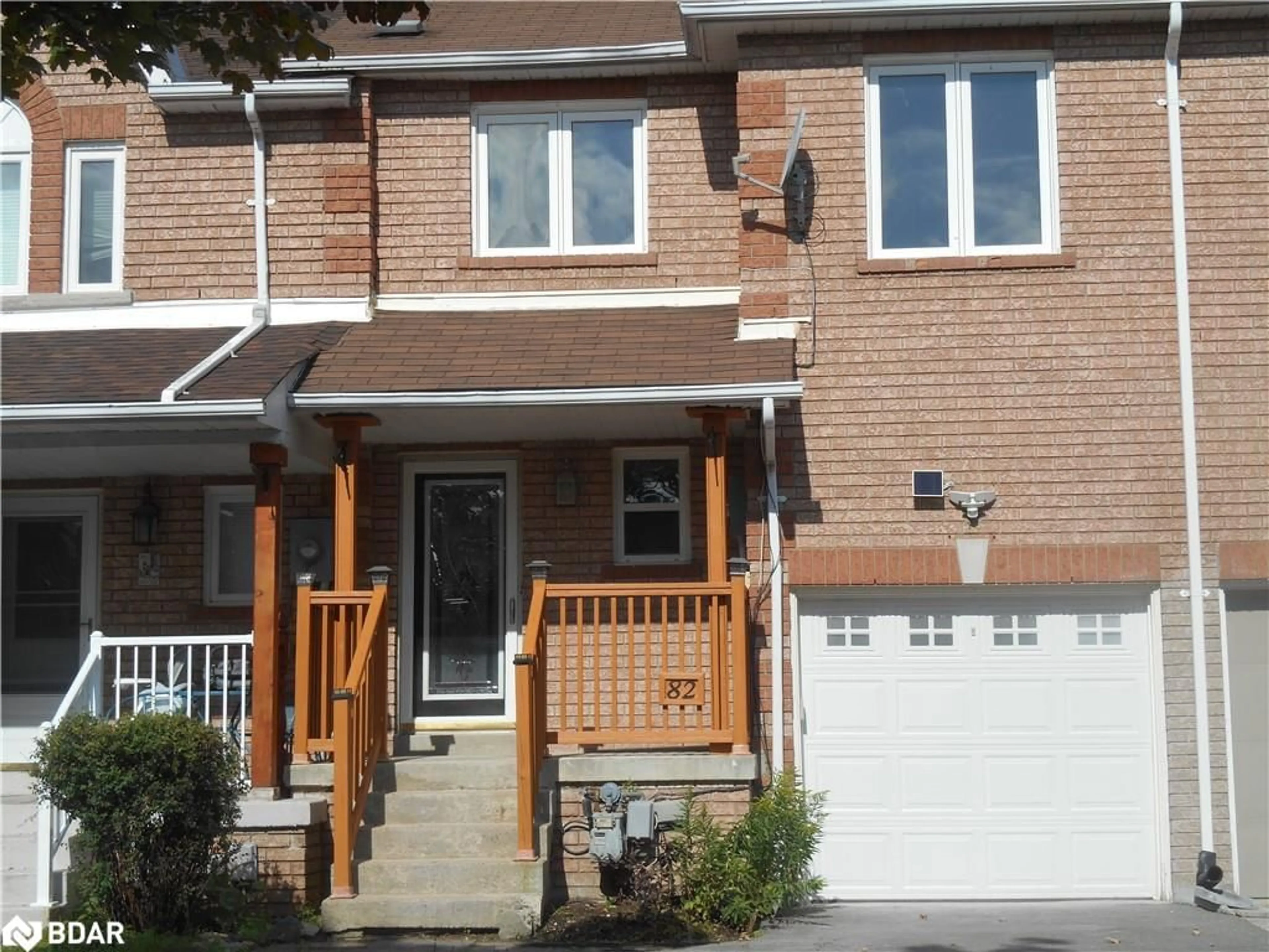 A pic from exterior of the house or condo for 82 Brucker Rd, Barrie Ontario L4N 8H9