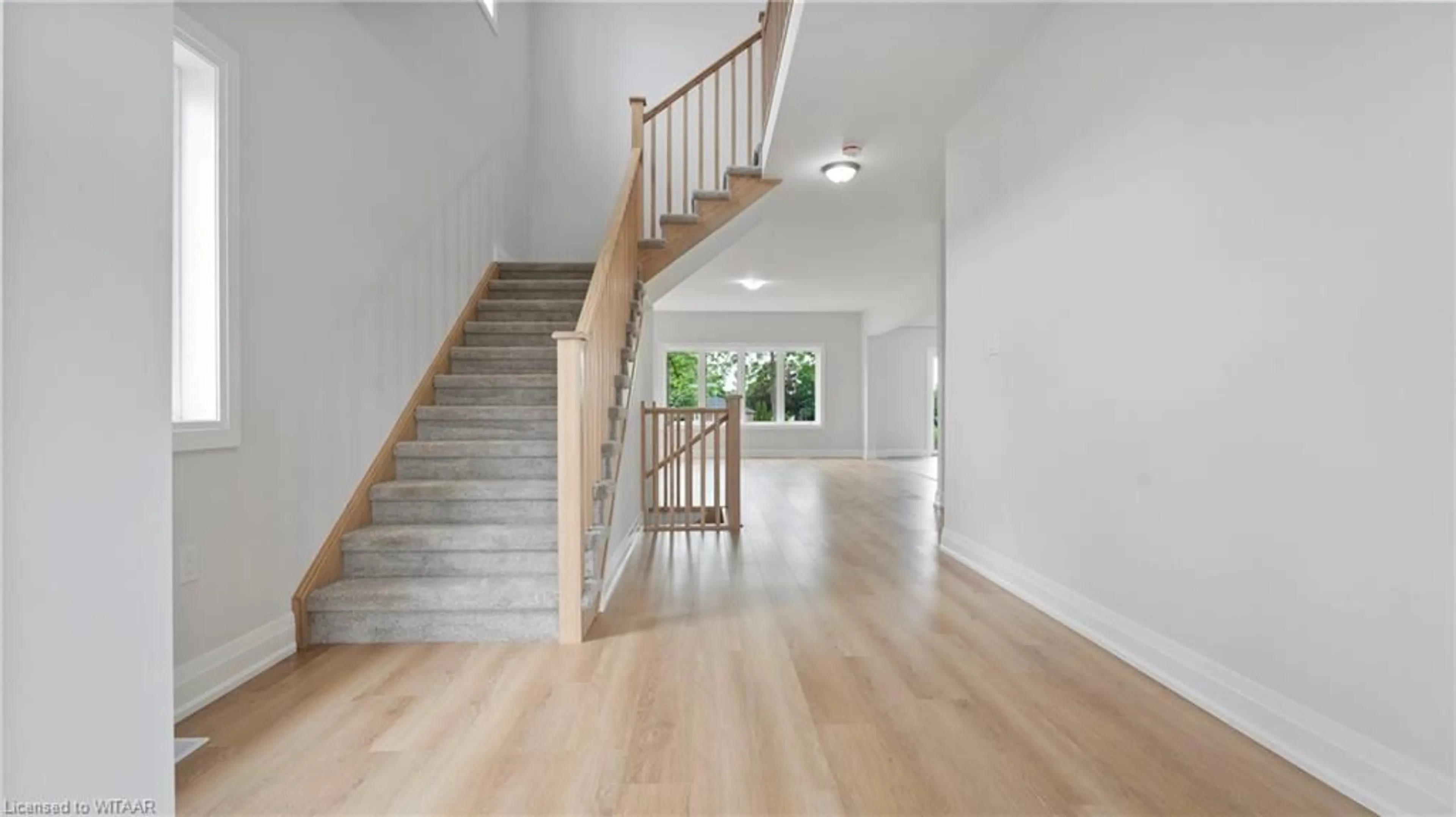 Indoor foyer, wood floors for 107 Cayley St, Norwich Ontario N0J 1P0