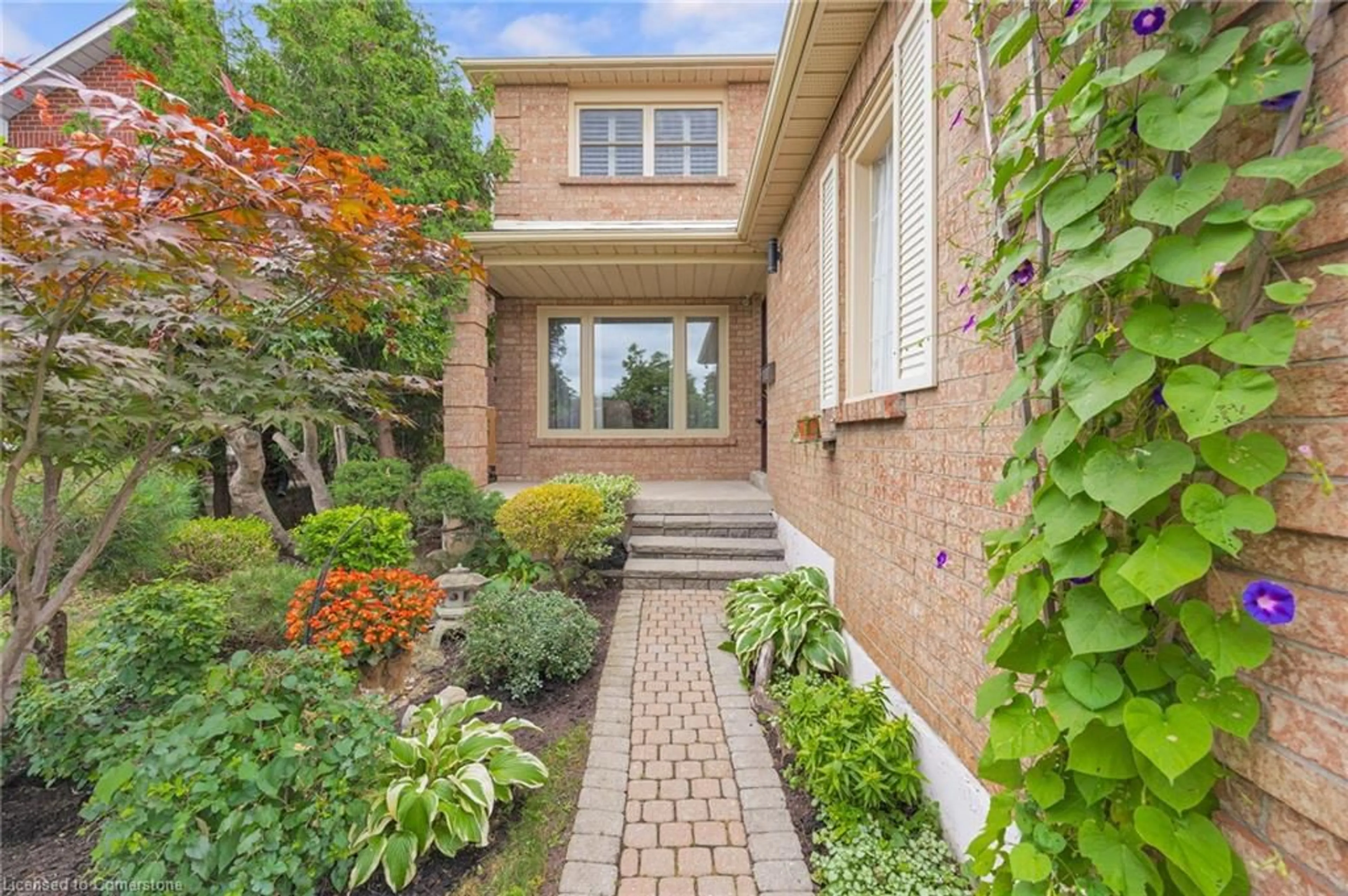 Home with brick exterior material for 3246 Colonial Dr, Mississauga Ontario L5L 5K8