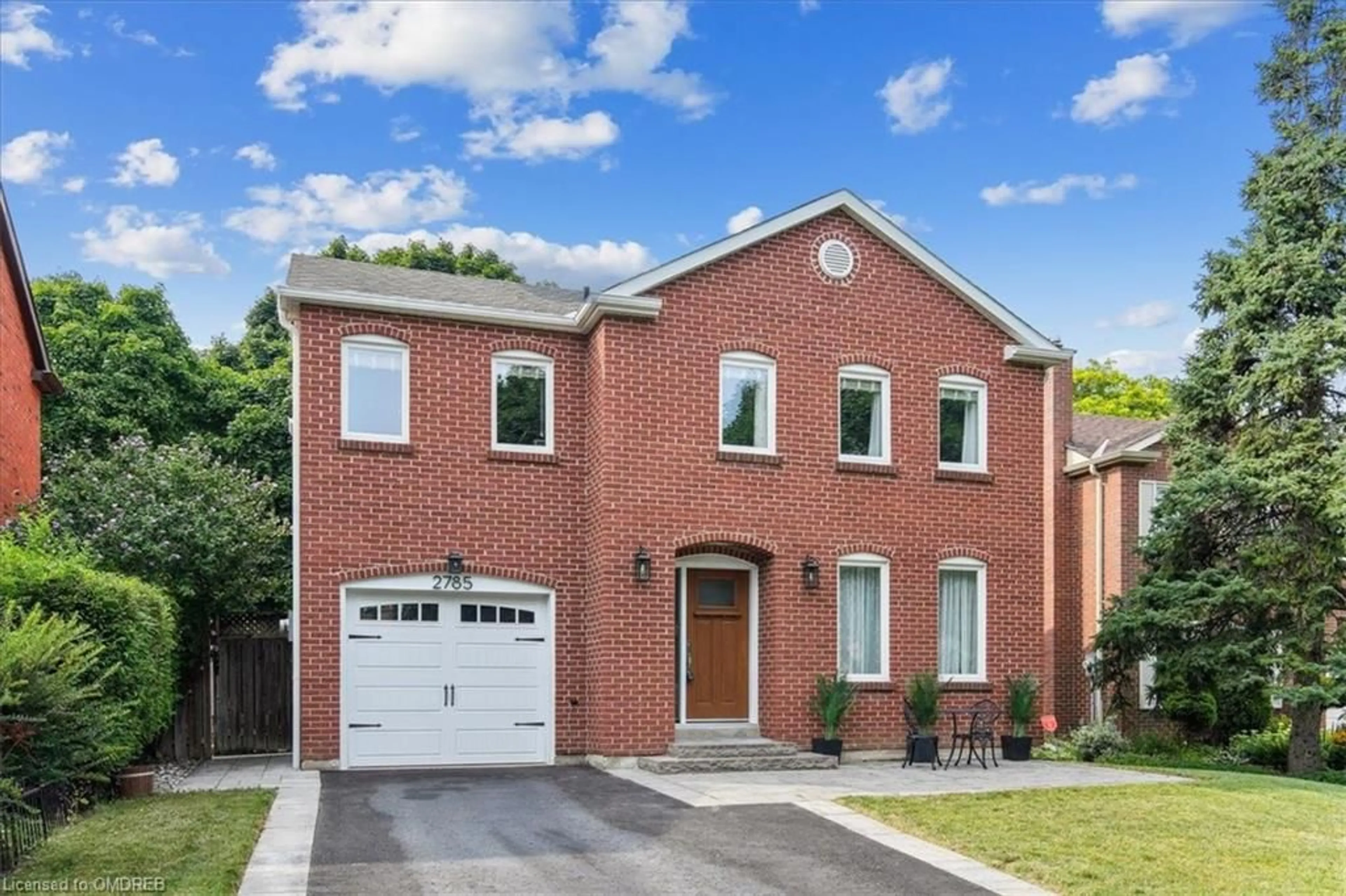 Home with brick exterior material for 2785 Cathian Crt, Mississauga Ontario L5L 2C6