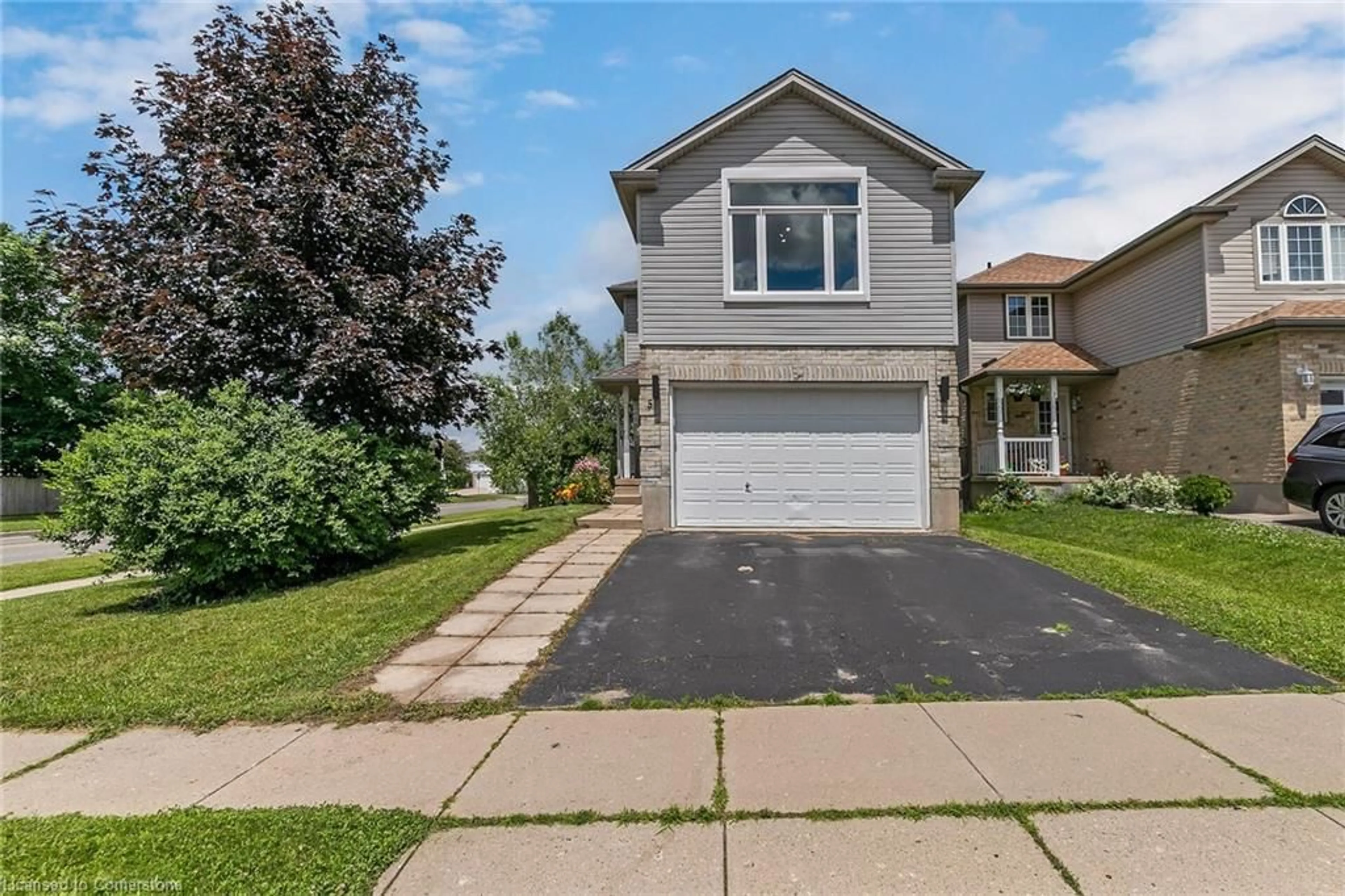 Frontside or backside of a home for 5 Chateau Cres, Cambridge Ontario N3H 5S2