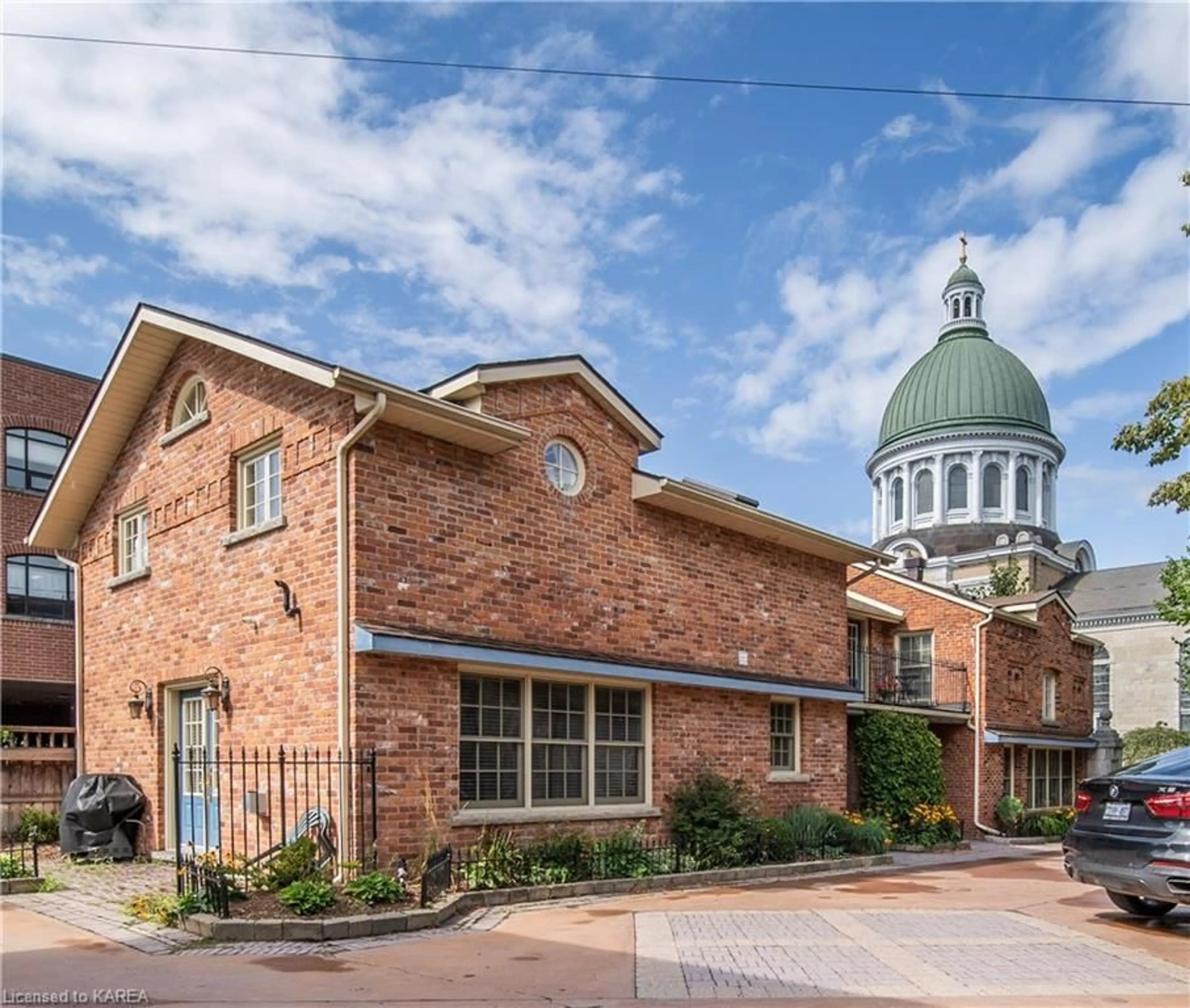 Home with brick exterior material for 70 Johnson St, Kingston Ontario K7L 1X7