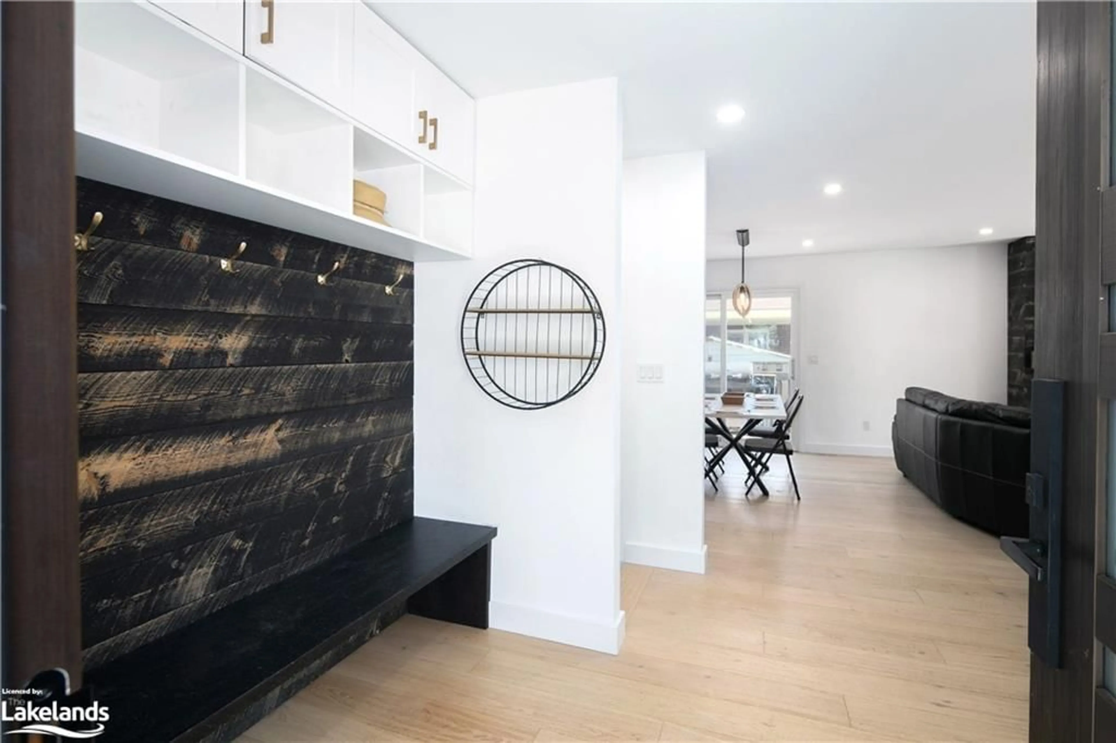 Indoor entryway, wood floors for 44 Parker St, Meaford Ontario N4L 1P2