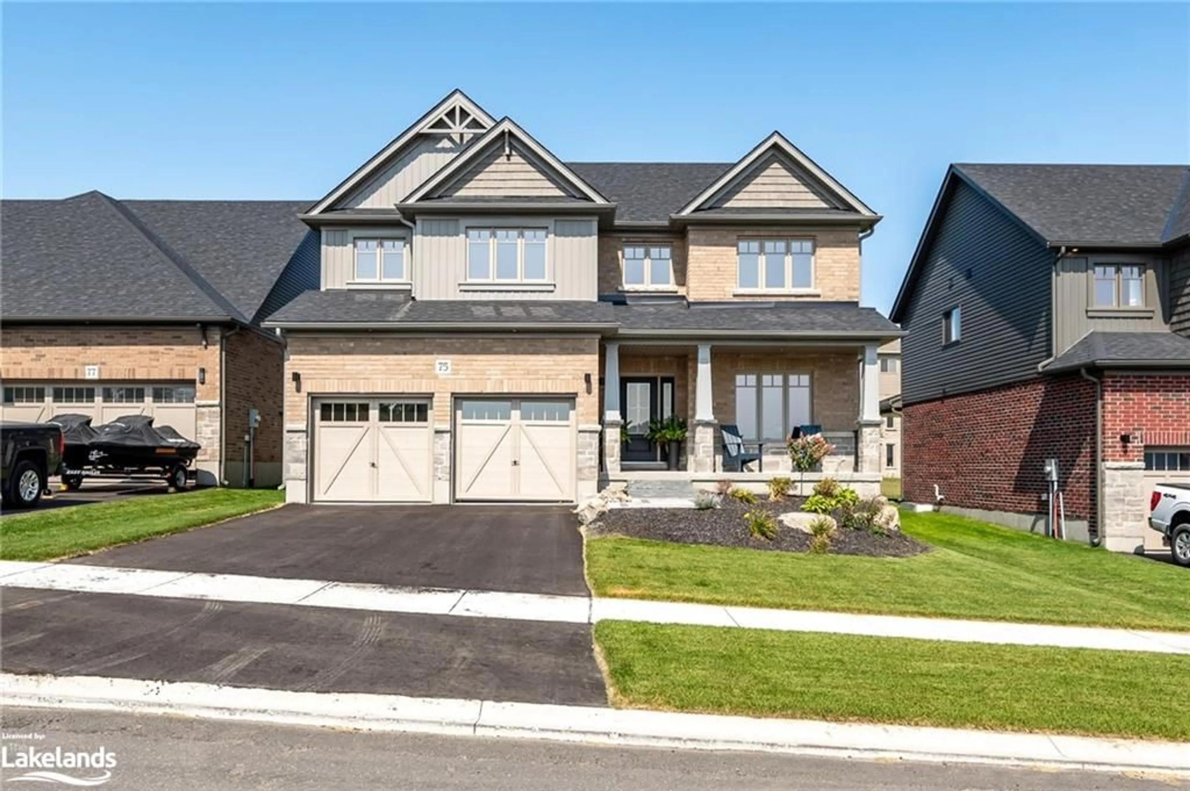 Home with brick exterior material for 75 Eaglecrest Ave, Huntsville Ontario P1H 0B7