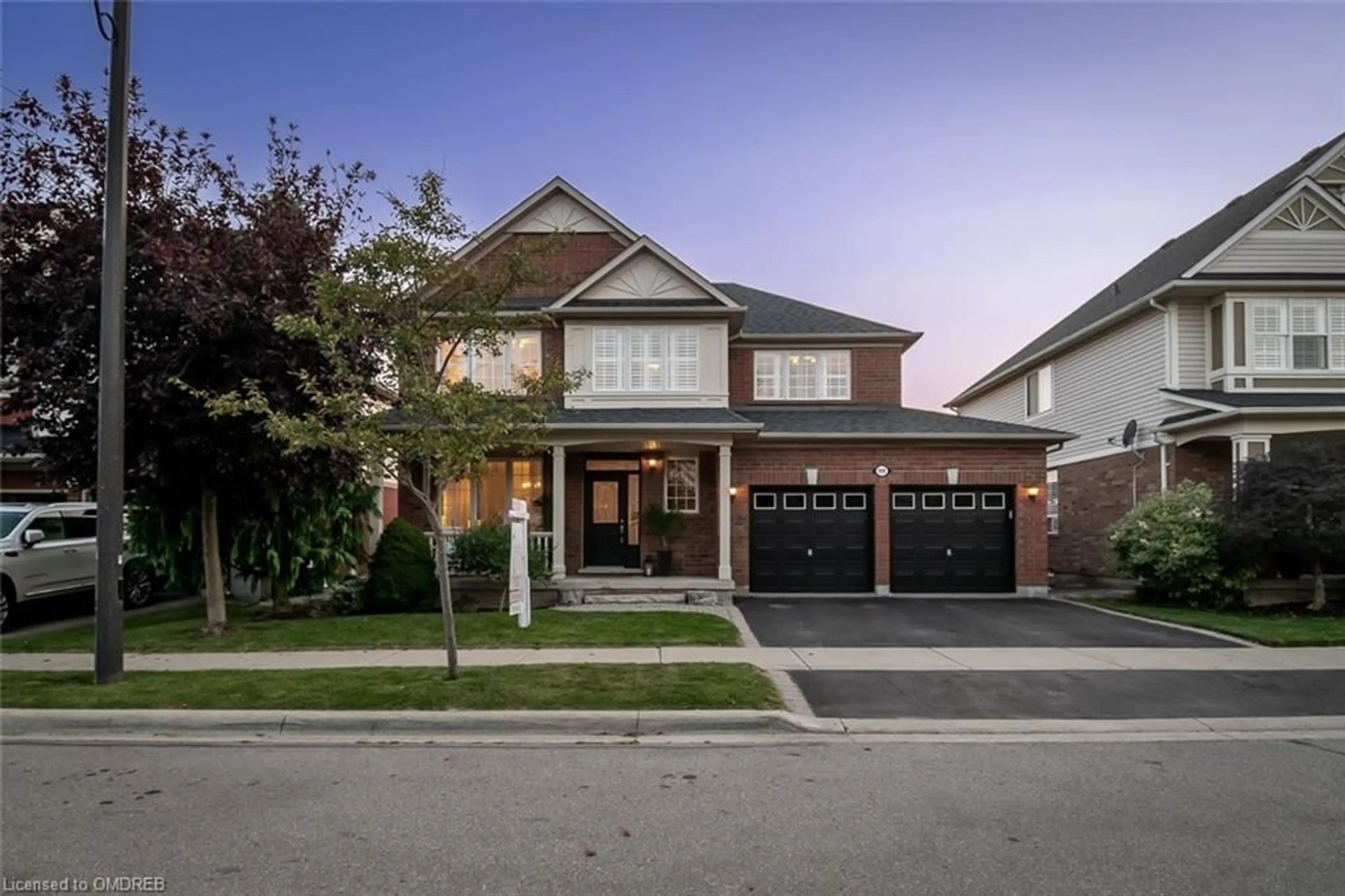 Home with brick exterior material for 896 Hollinrake Cres, Milton Ontario L9T 5T8