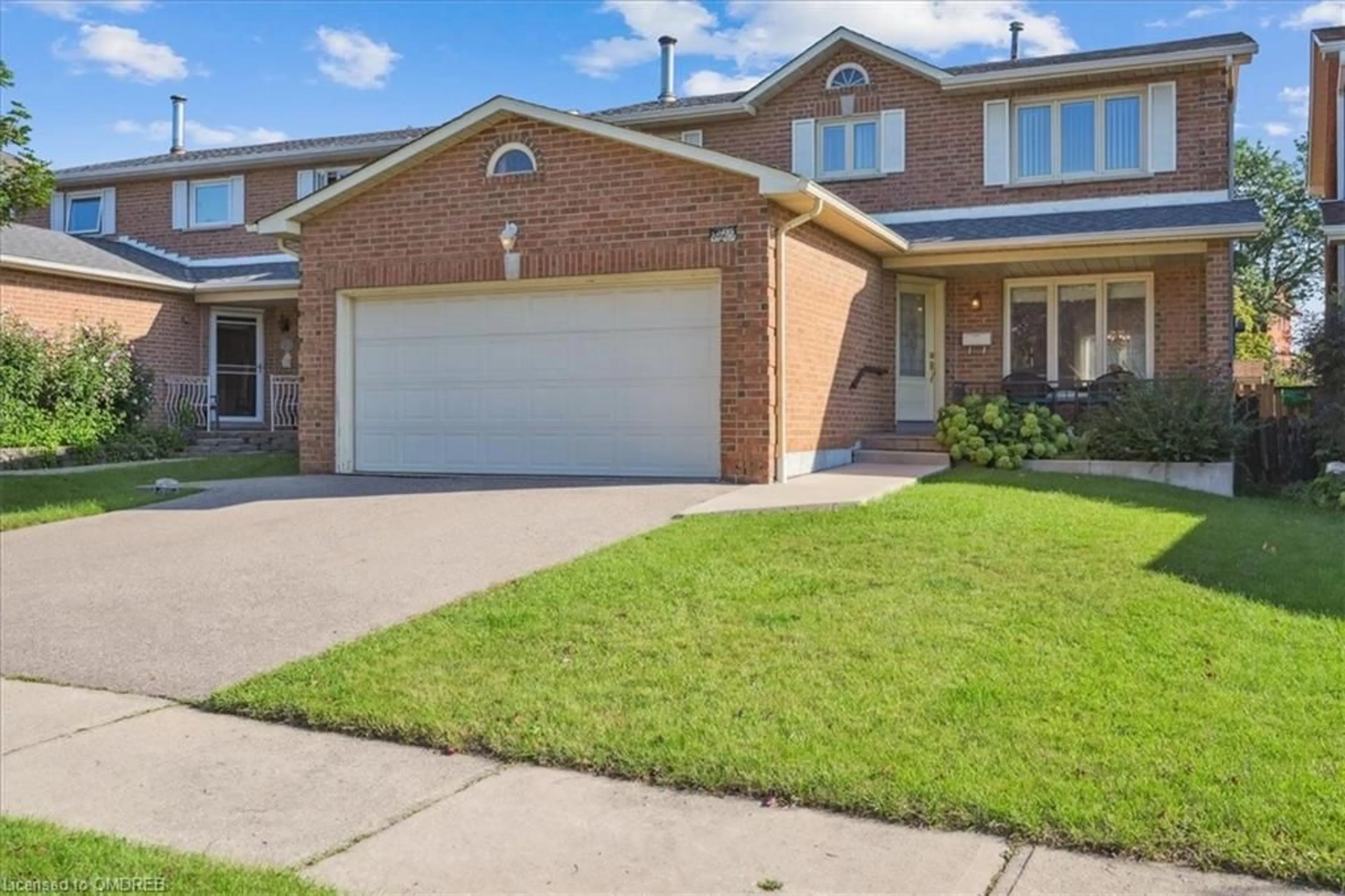 Home with brick exterior material for 4135 Independence Ave, Mississauga Ontario L4Z 2T5