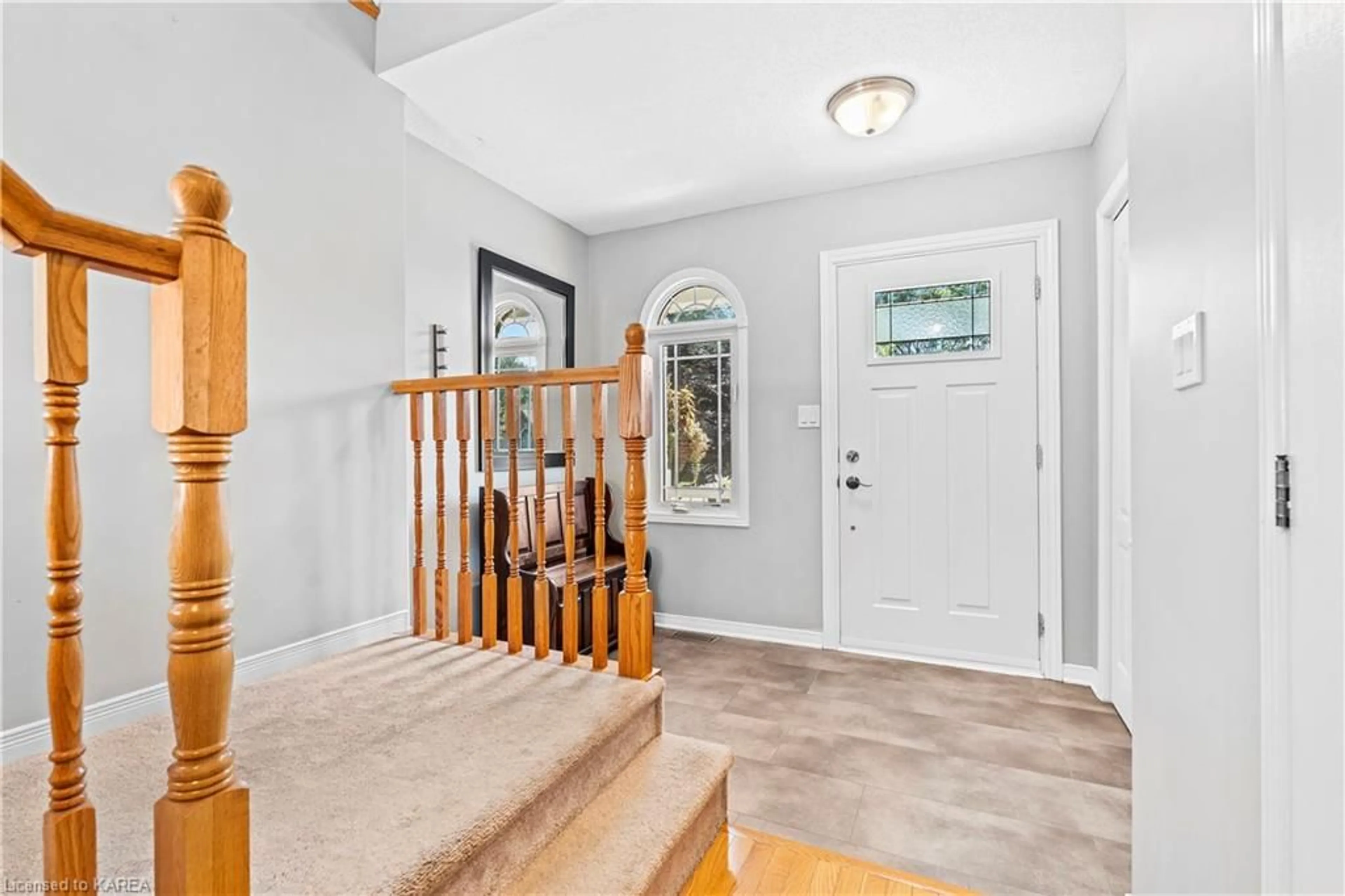 Indoor entryway, wood floors for 450 Laura Ave, Kingston Ontario K7K 7M3