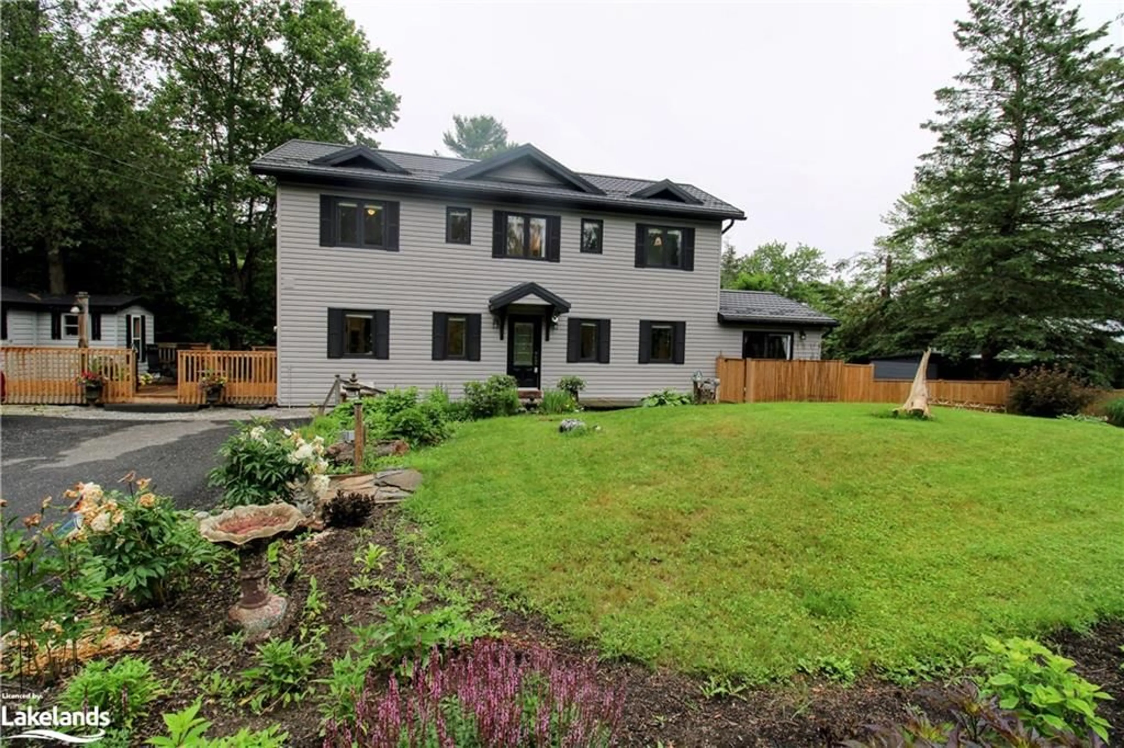 Frontside or backside of a home, cottage for 163 Bonnell Rd, Bracebridge Ontario P1L 1W9