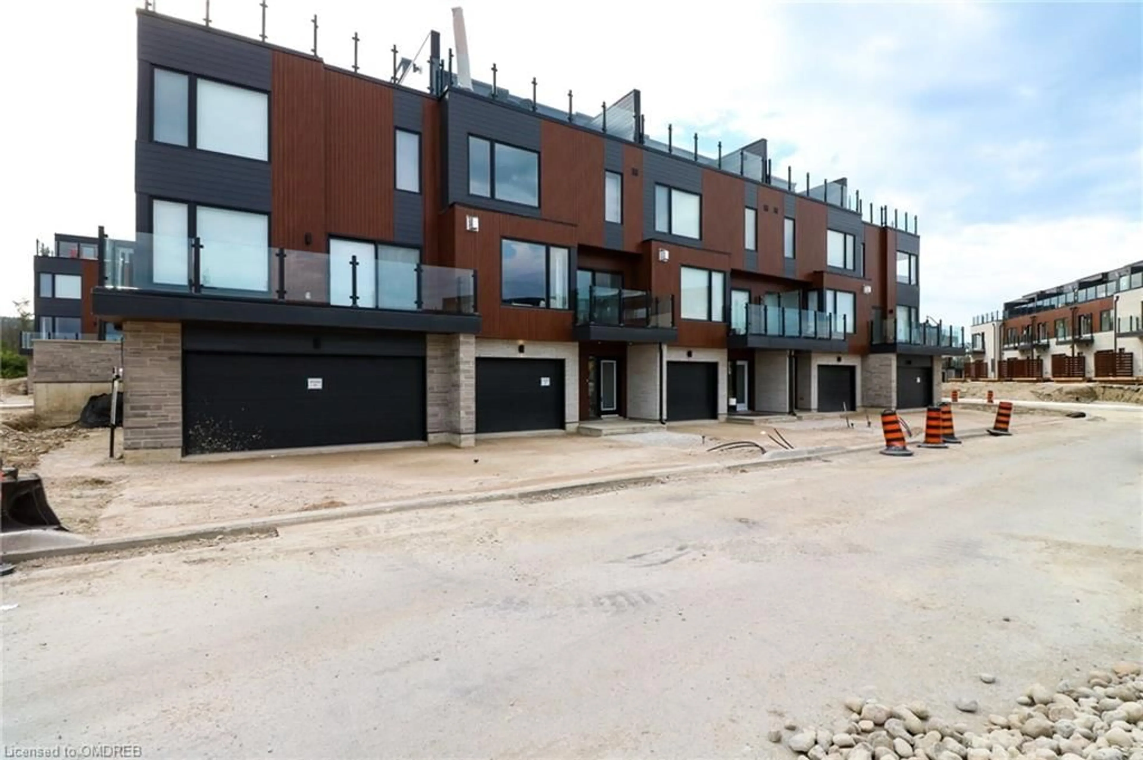 A pic from exterior of the house or condo for 117 Sladden Crt #4, Thornbury Ontario N0H 2P0