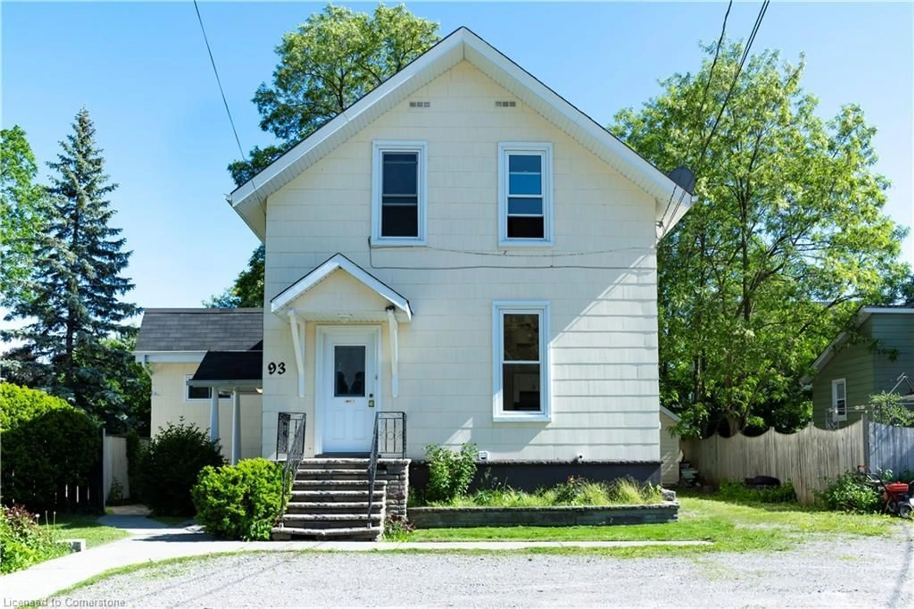 Frontside or backside of a home, cottage for 93 Melbourne St, Kawartha Lakes Ontario K9V 2T4