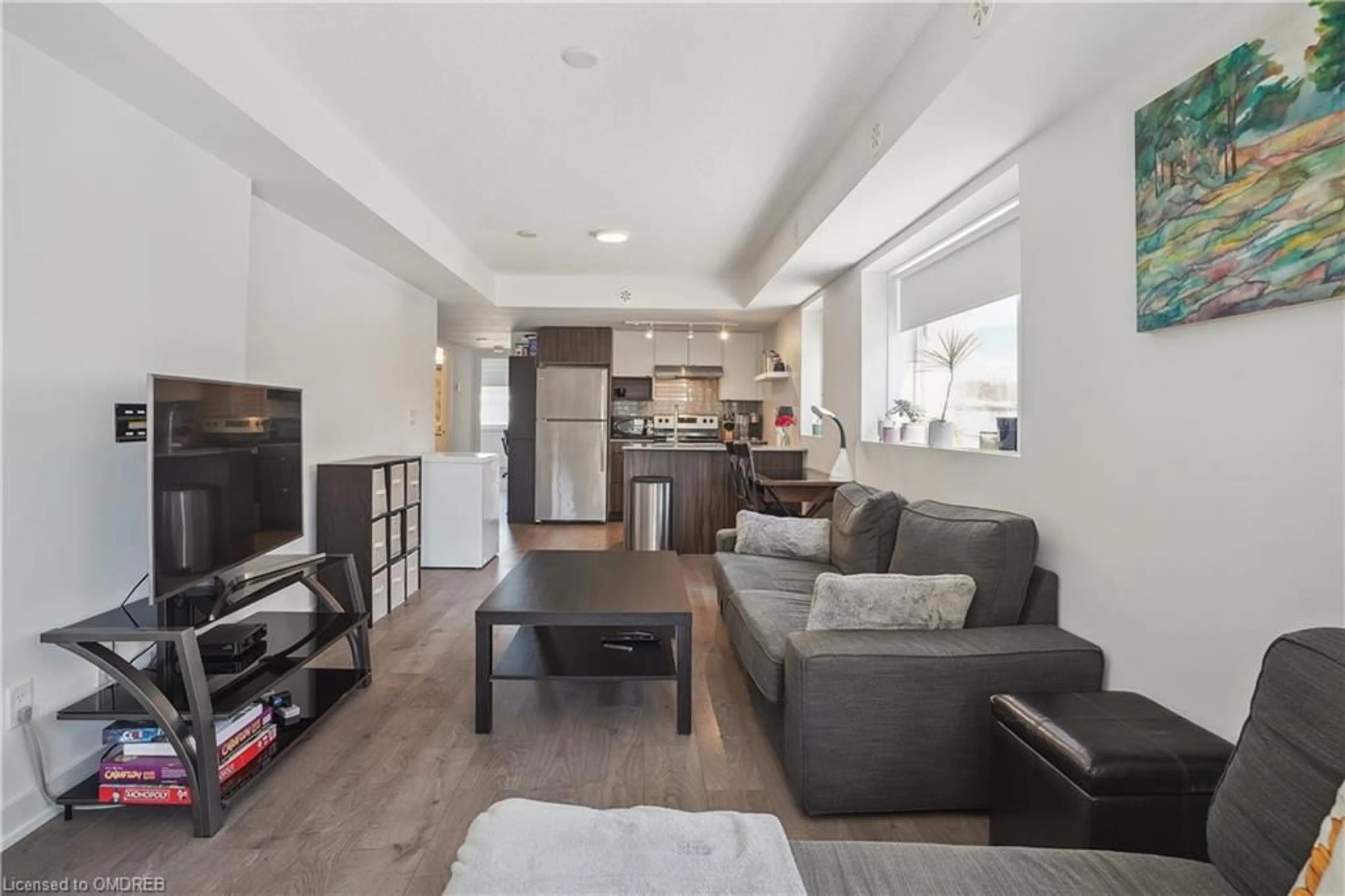 Living room, wood floors for 1141 Cooke Blvd #416, Burlington Ontario L7T 0C3