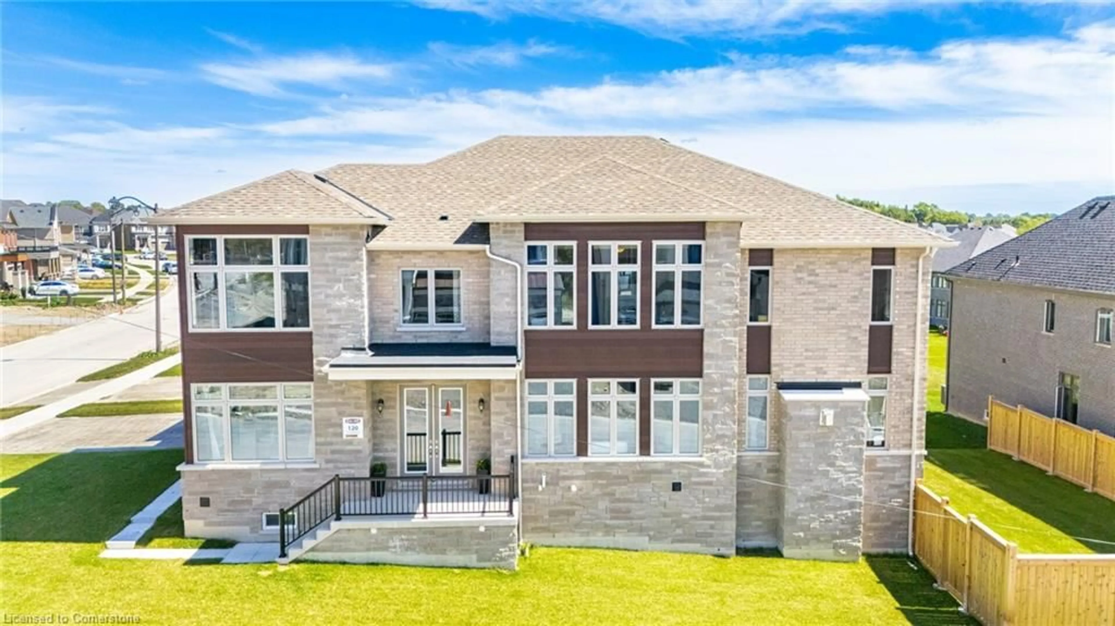 Home with brick exterior material for 189 Thompson Drive Dr, East Gwillimbury Ontario L9N 1E2