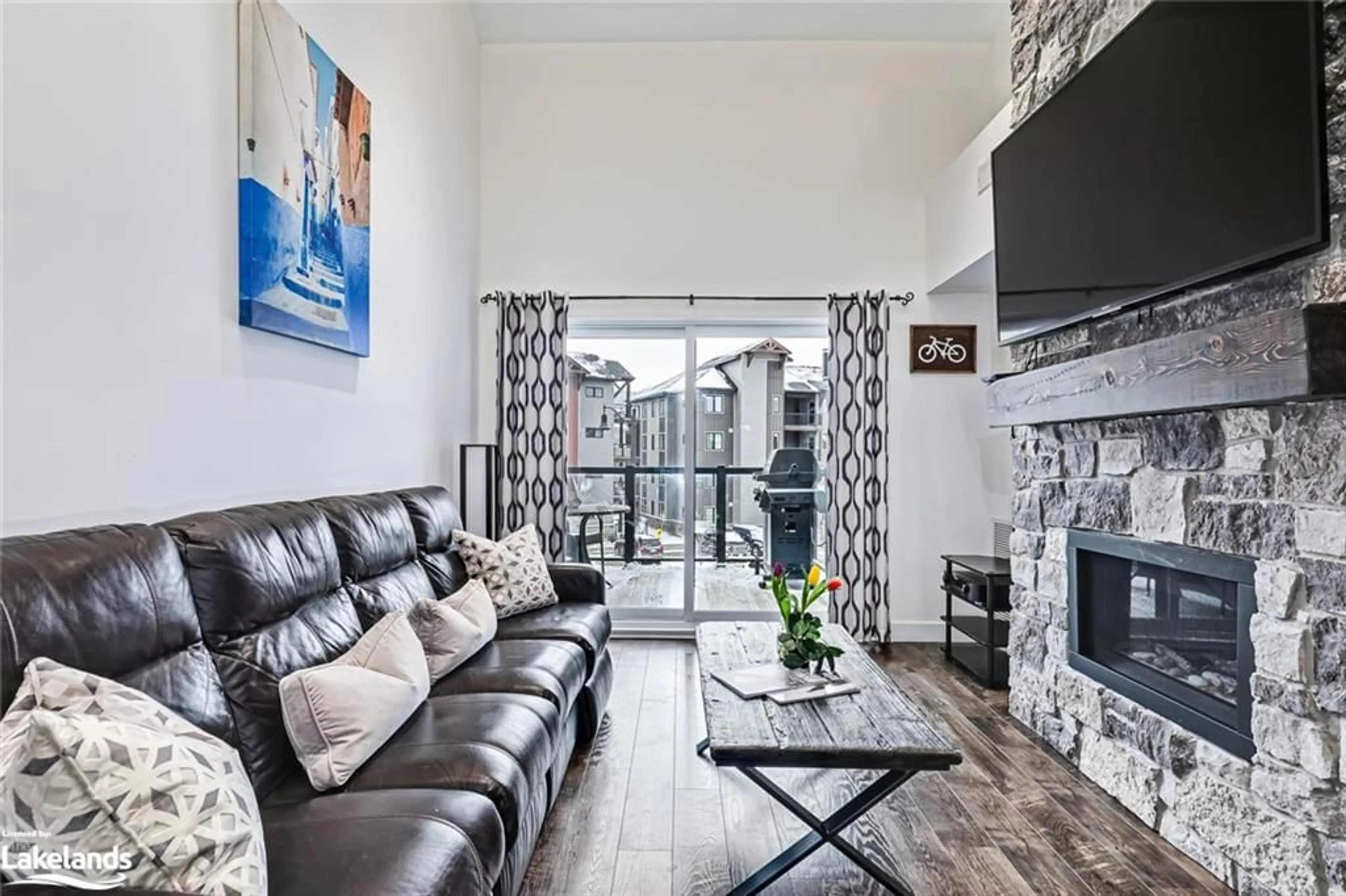 Living room, wood floors for 10 Beausoleil Lane #304, The Blue Mountains Ontario L9Y 0V2