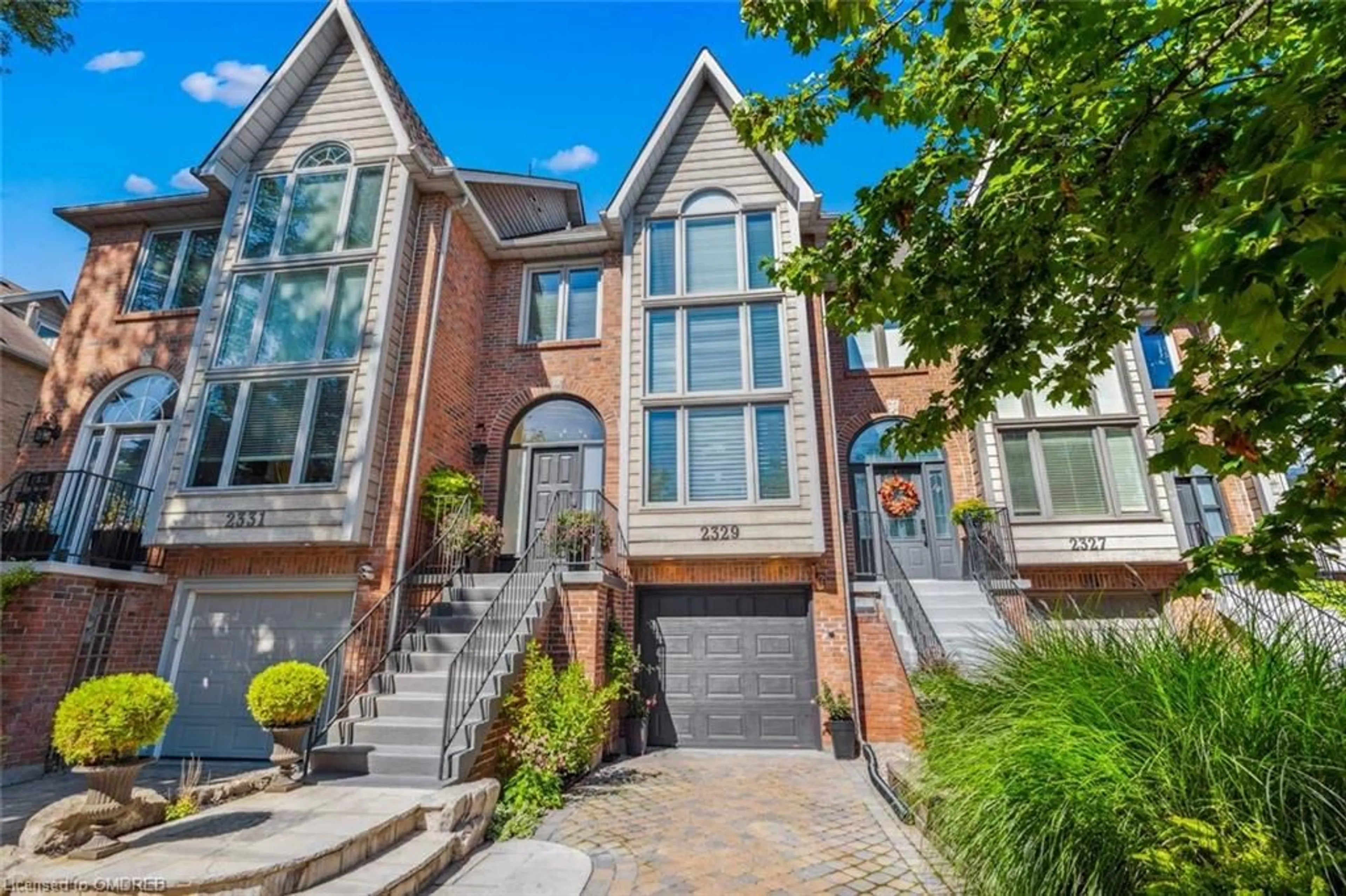 Home with brick exterior material for 2329 Marine Dr, Oakville Ontario L6L 1C2