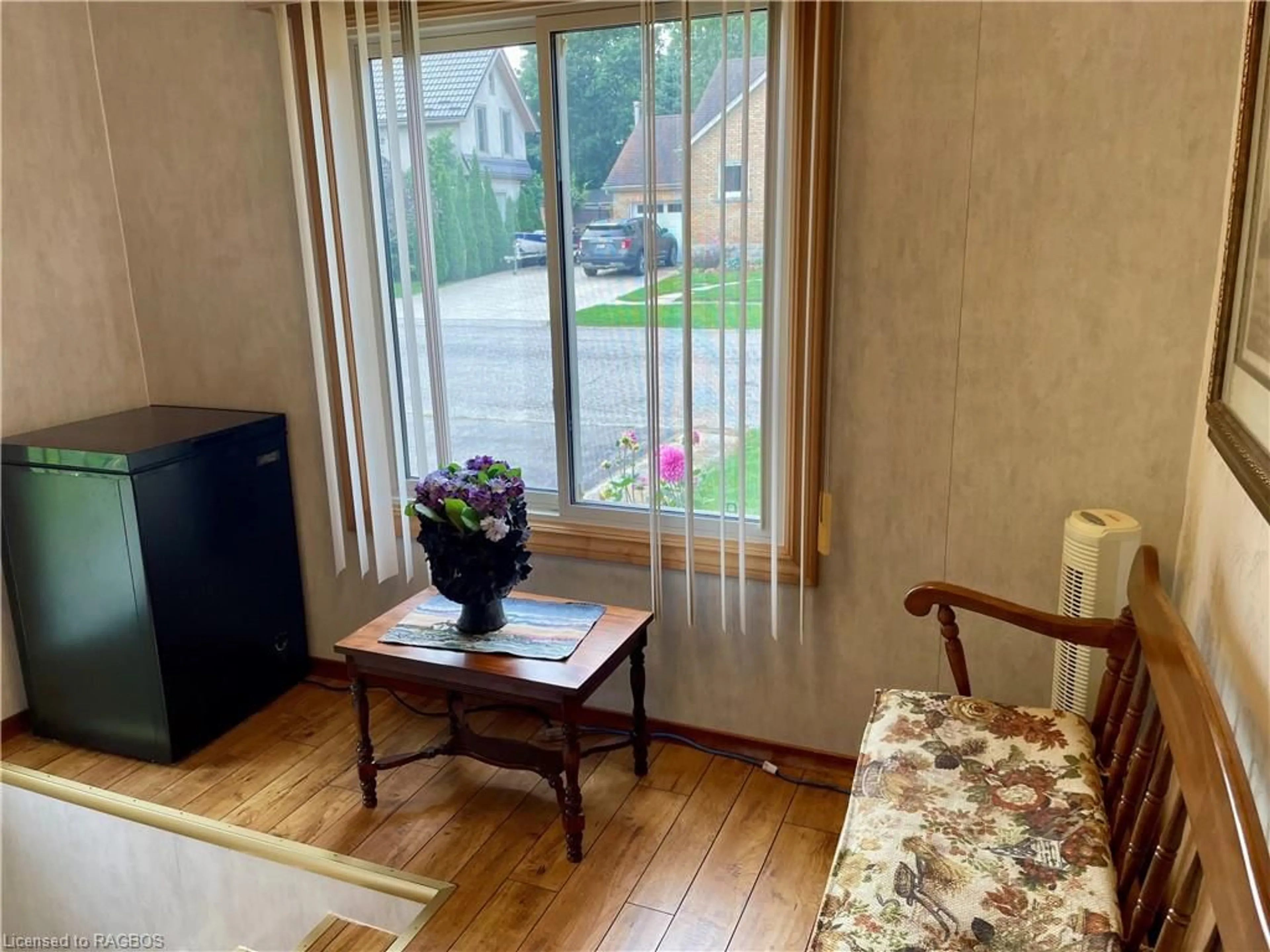 A pic of a room, wood floors for 406 Jane St, Walkerton Ontario N0G 2V0