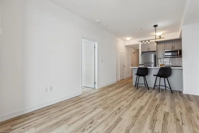 Additional property image - 450 Dundas St Unit 1001