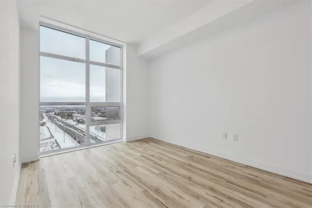 Additional property image - 450 Dundas St Unit 1001