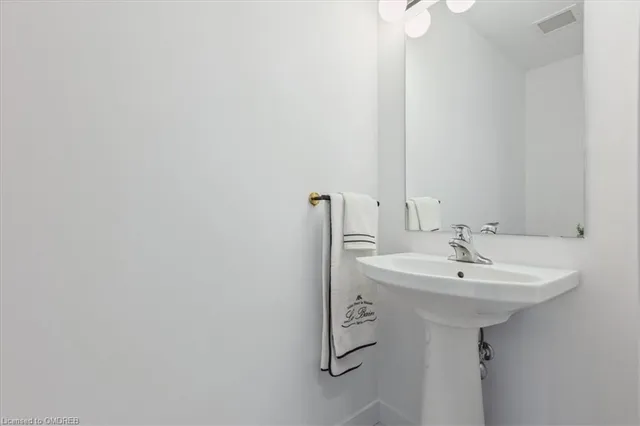 Additional property image - 450 Dundas St Unit 1001