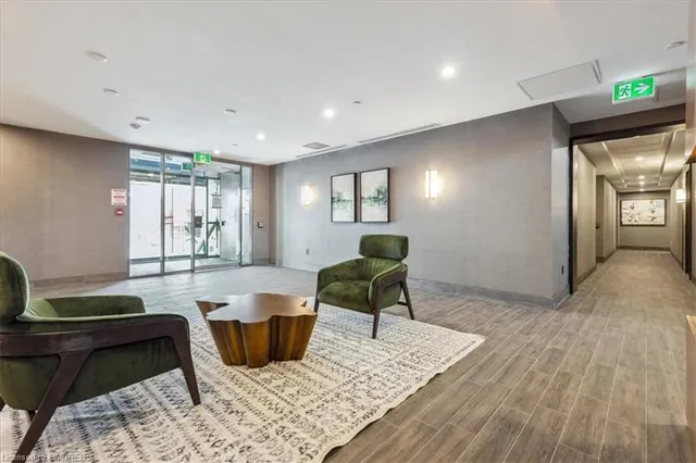 Additional property image - 450 Dundas St Unit 1001