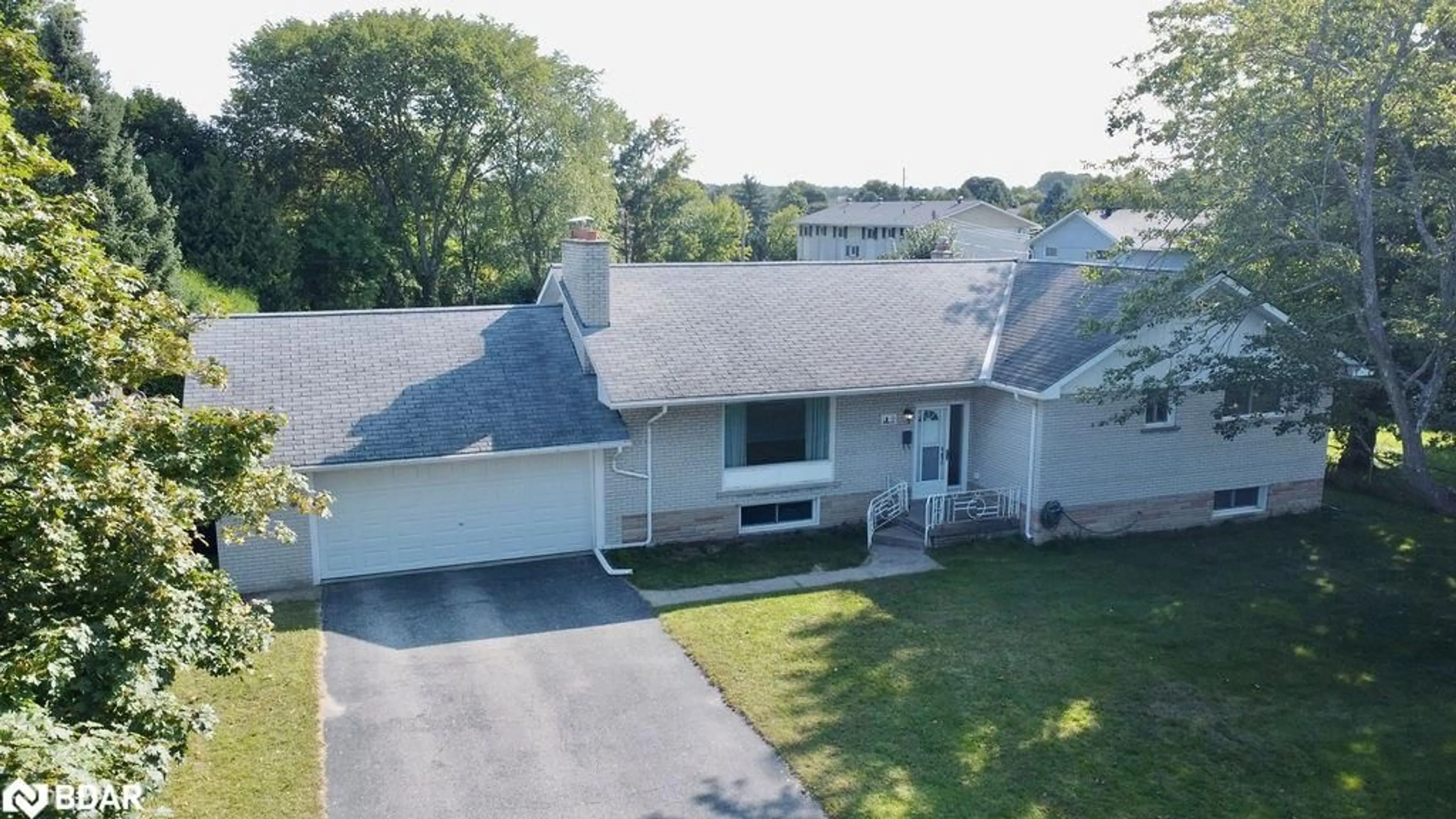 Frontside or backside of a home for 9 Anne St, Penetanguishene Ontario L9M 1K5