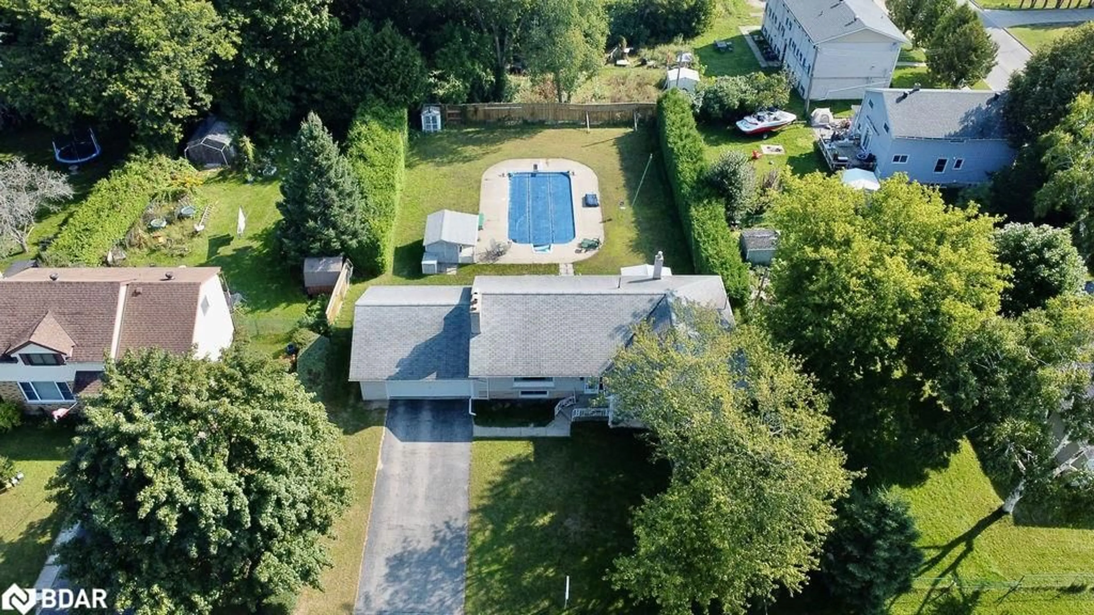 Indoor or outdoor pool for 9 Anne St, Penetanguishene Ontario L9M 1K5