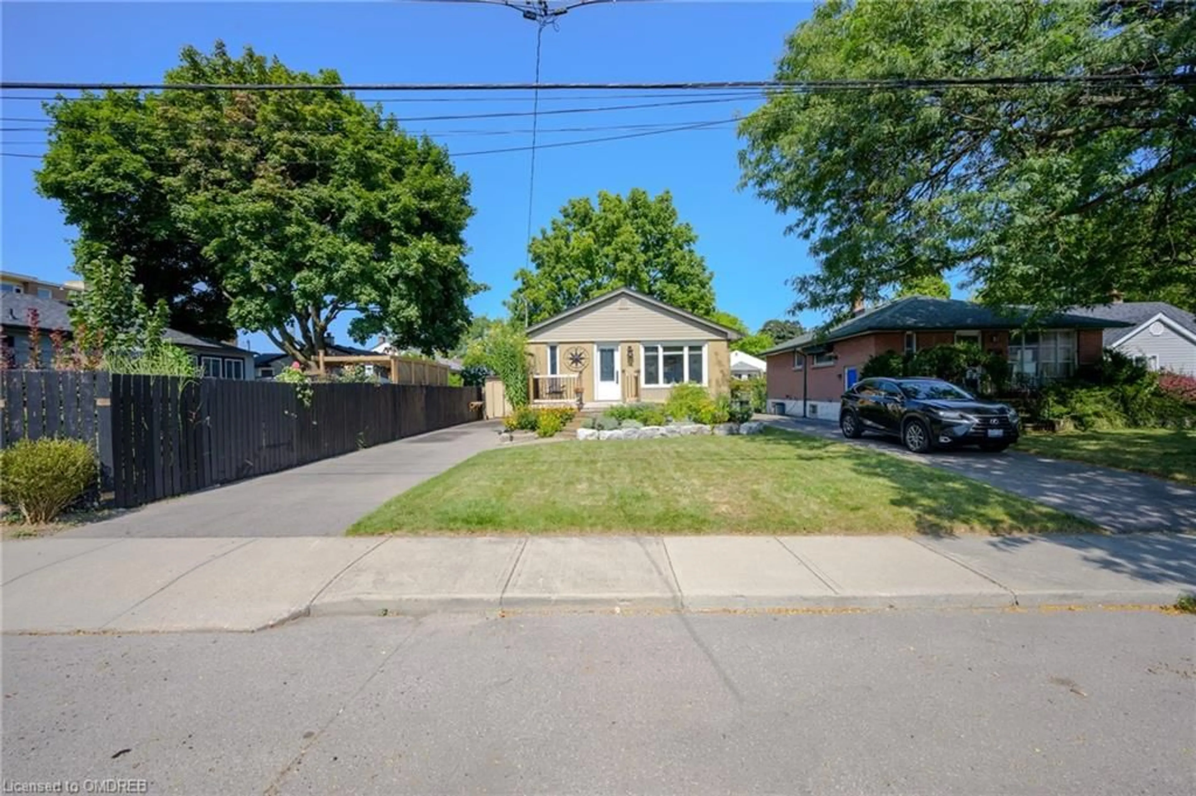 Street view for 36 Beaucourt Rd, Hamilton Ontario L8S 2P9