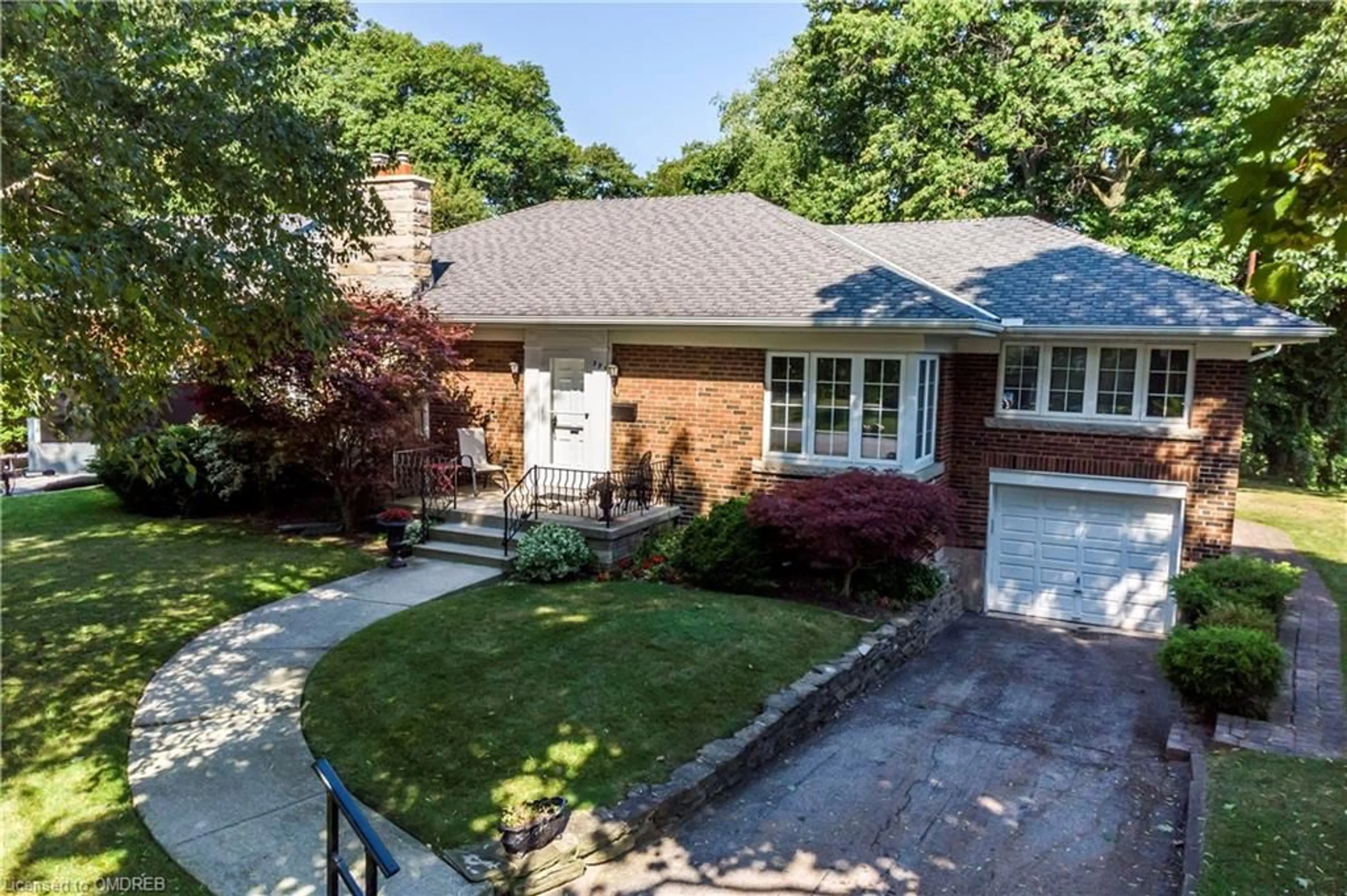 Frontside or backside of a home, cottage for 393 River Side Dr, Oakville Ontario L6K 3N6