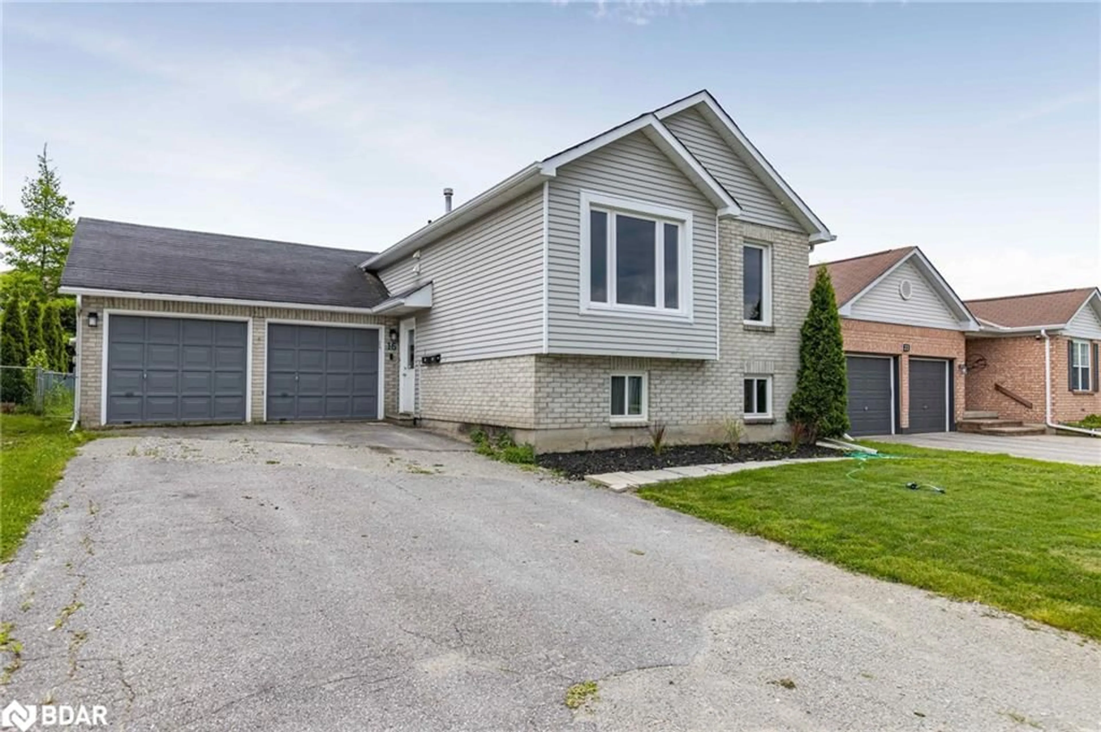 Frontside or backside of a home, the street view for 16 Herrell Ave, Barrie Ontario L4N 6T5