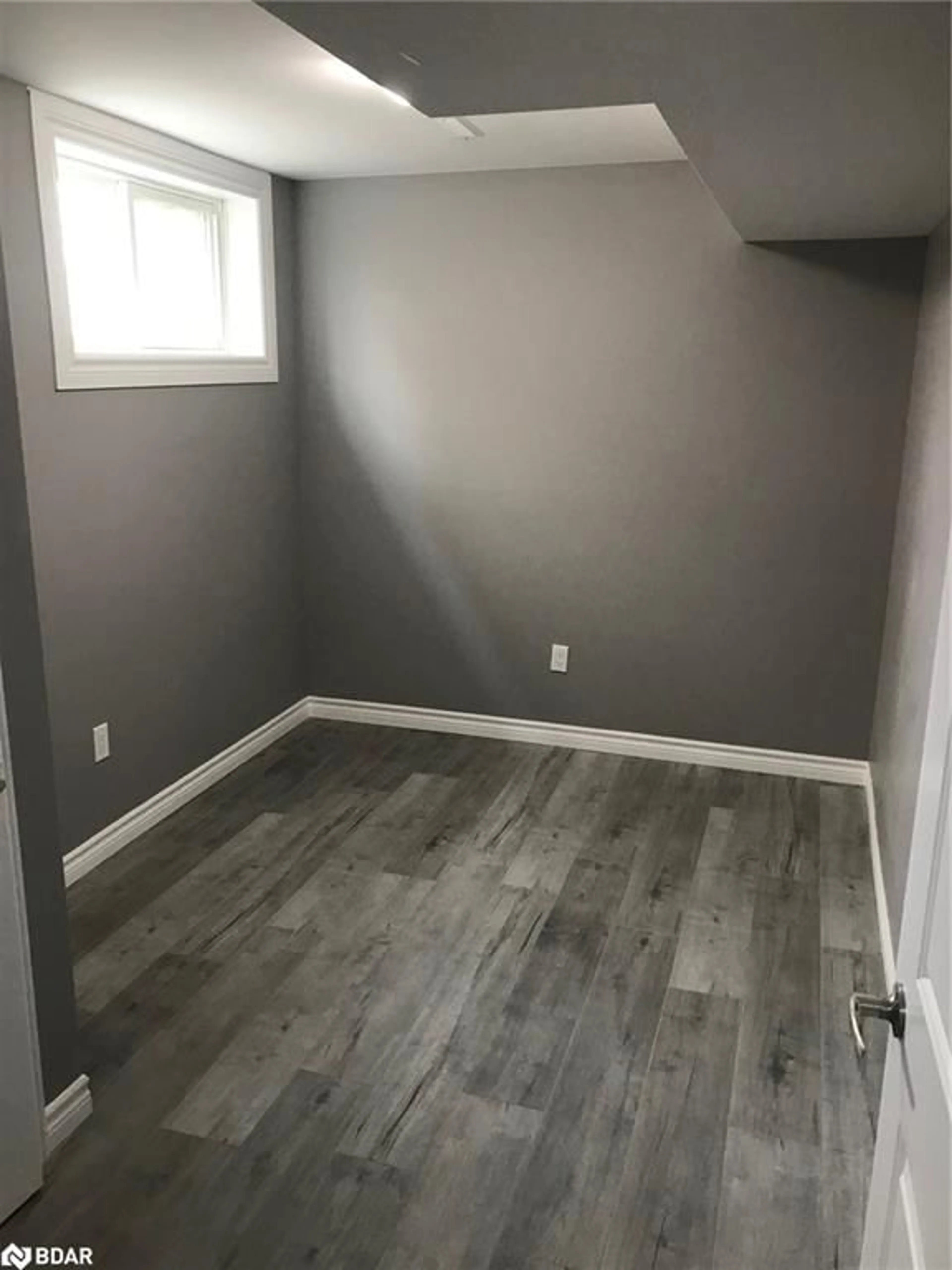 A pic of a room for 51 Hadden Cres, Barrie Ontario L4M 6G6