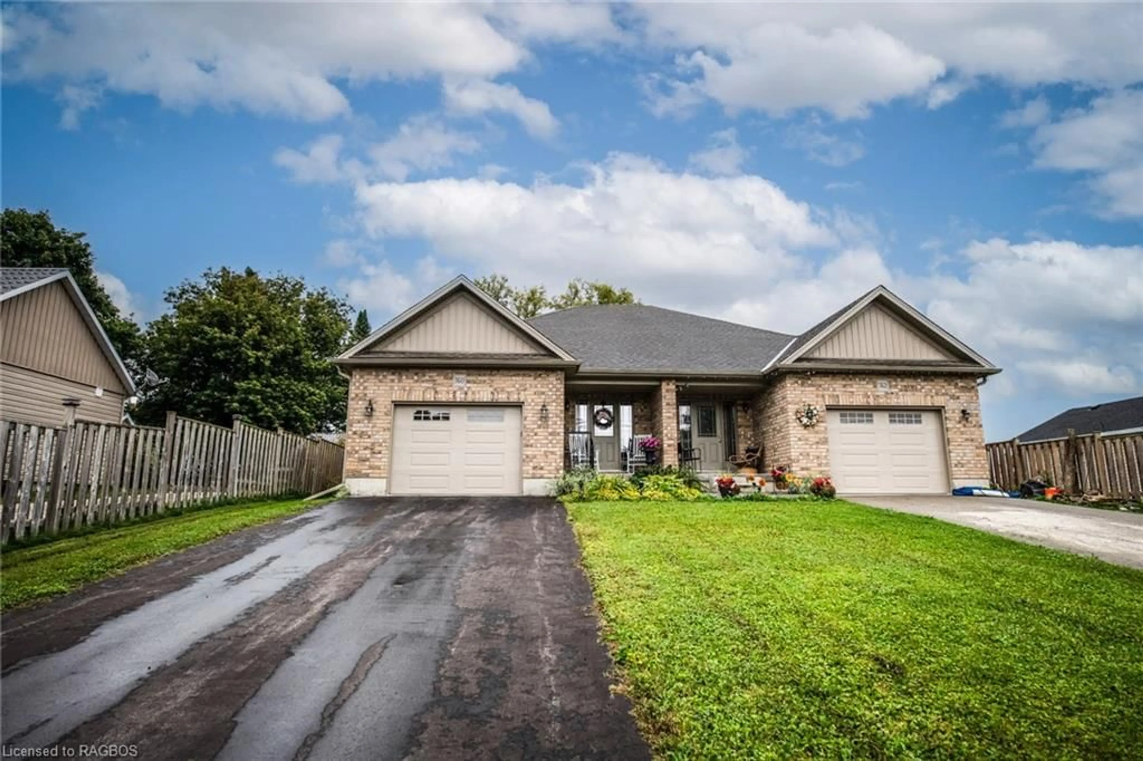 Frontside or backside of a home, cottage for 760 Waterloo St, Mount Forest Ontario N0G 2L3