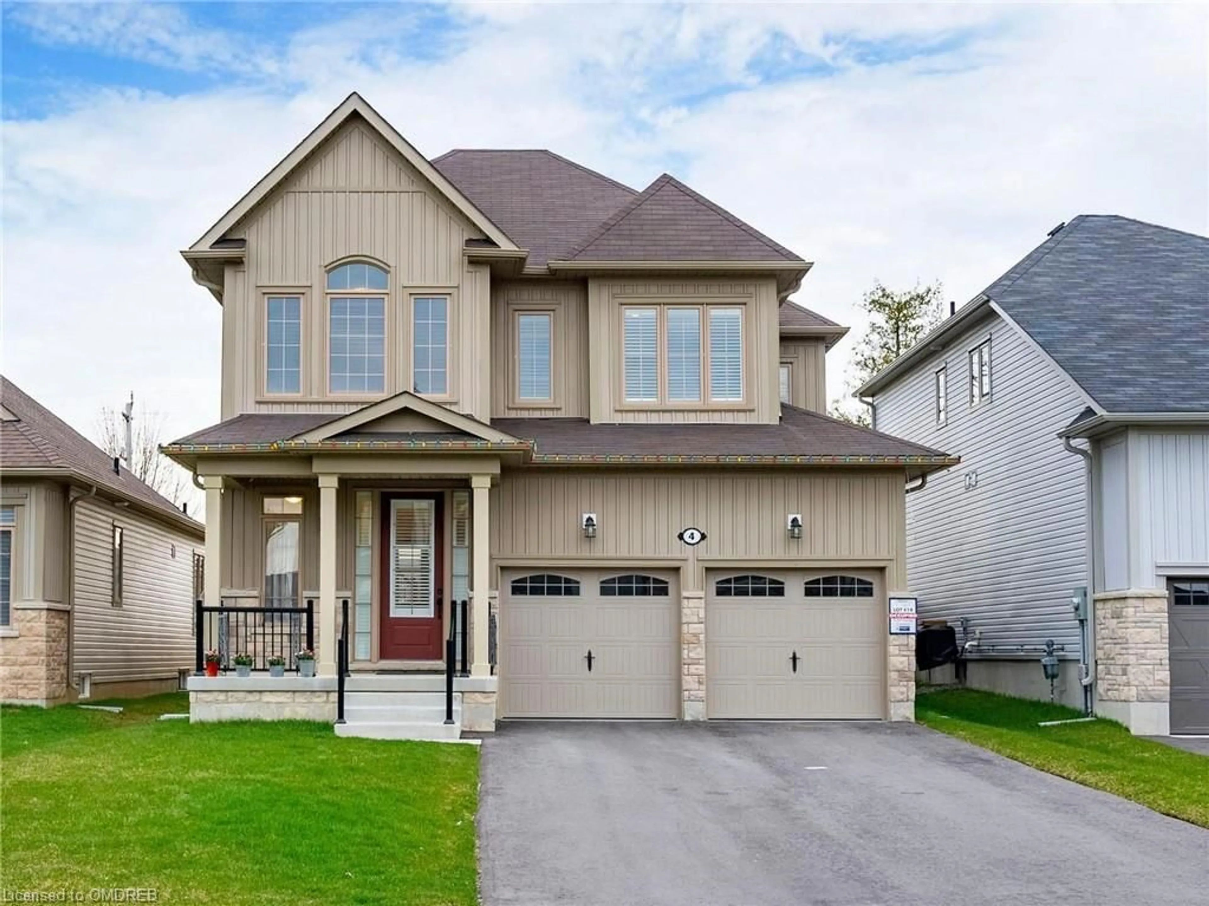 Frontside or backside of a home, cottage for 4 Hennessey Cres Cres, Lindsay Ontario K9V 5P1