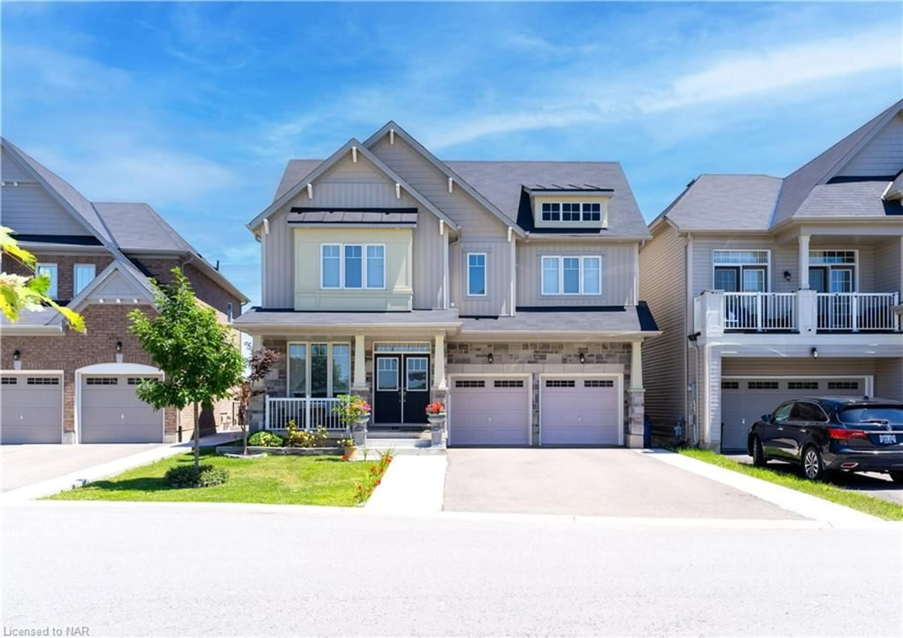 Frontside or backside of a home, the street view for 7673 Hackberry Trail, Niagara Falls Ontario L2H 3R5