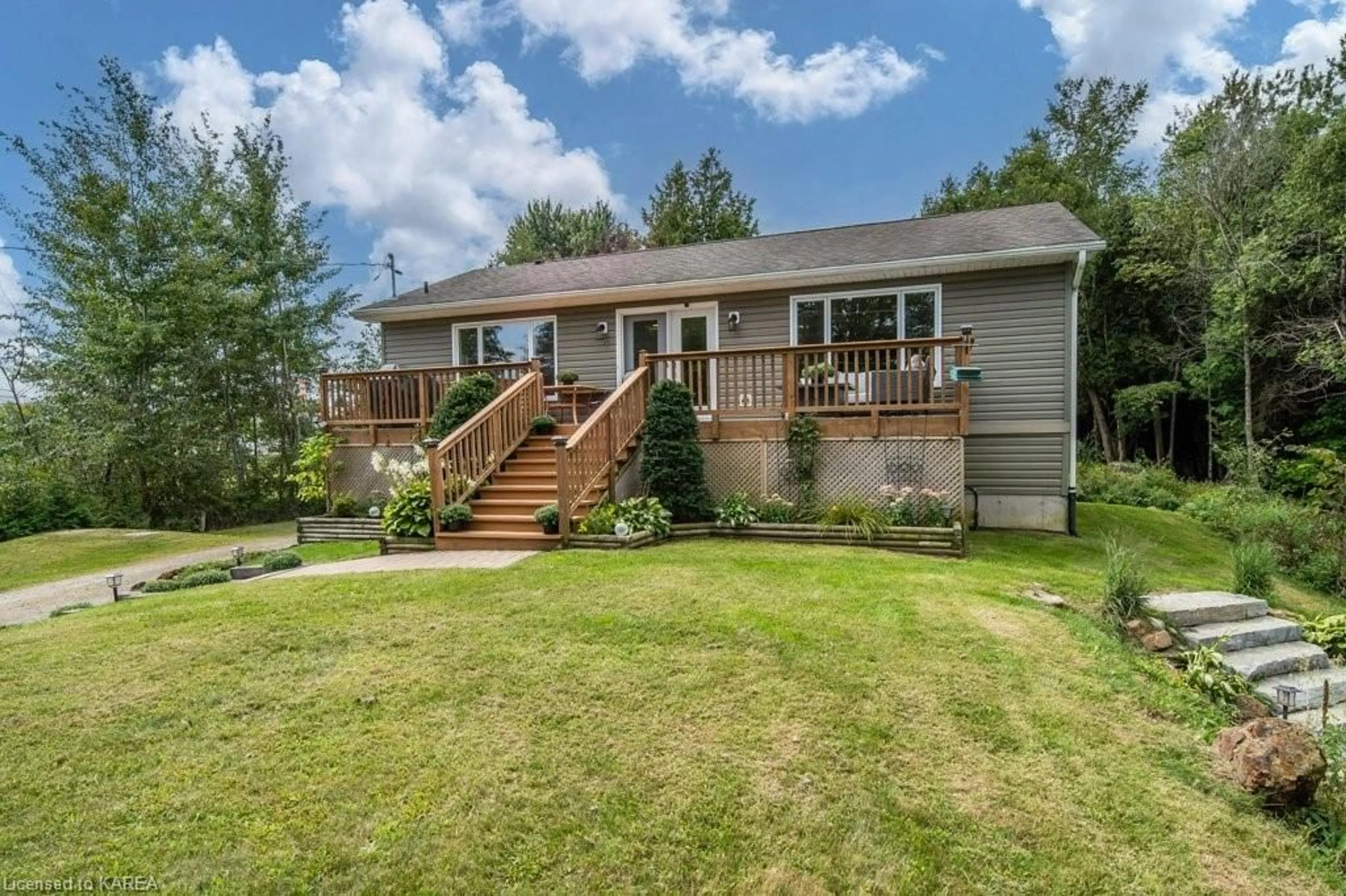 Frontside or backside of a home, cottage for 386 Short Point Rd, Lyndhurst Ontario K0E 1N0