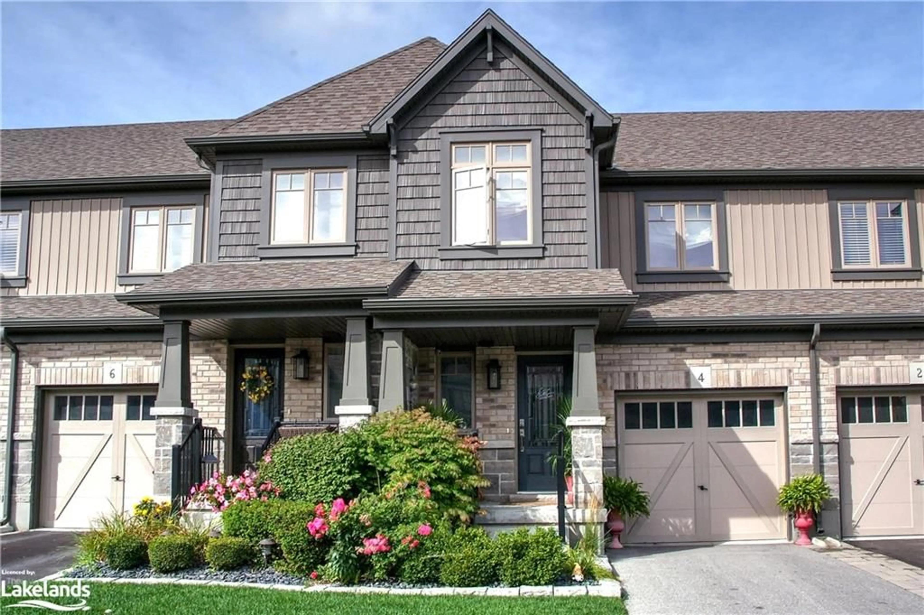 Frontside or backside of a home, cottage for 4 Archer Avenue, Collingwood Ontario L9Y 3B7