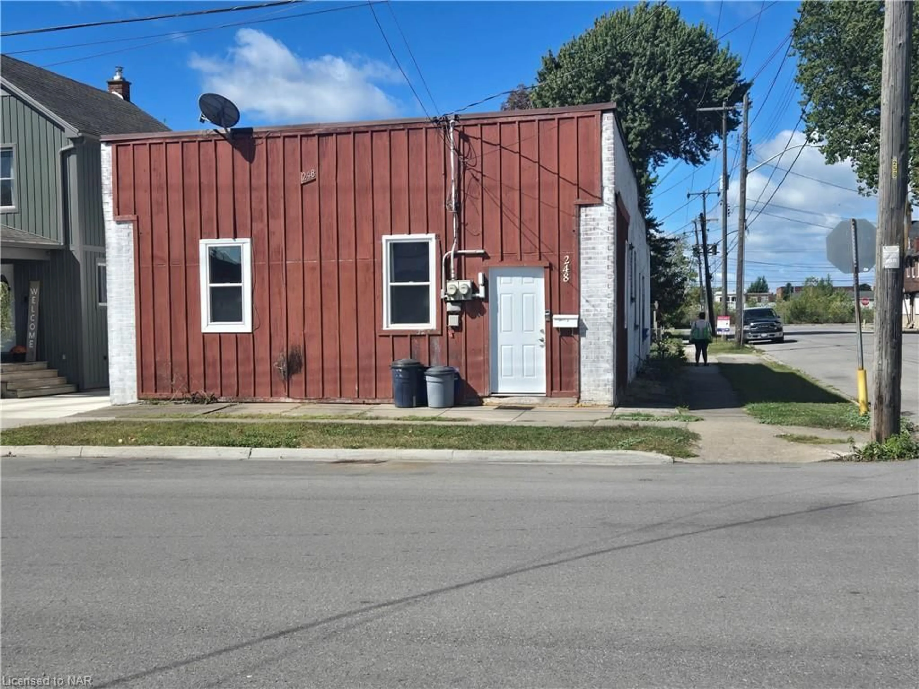 A pic from exterior of the house or condo, the street view for 248 Fares St, Port Colborne Ontario L3K 1W4